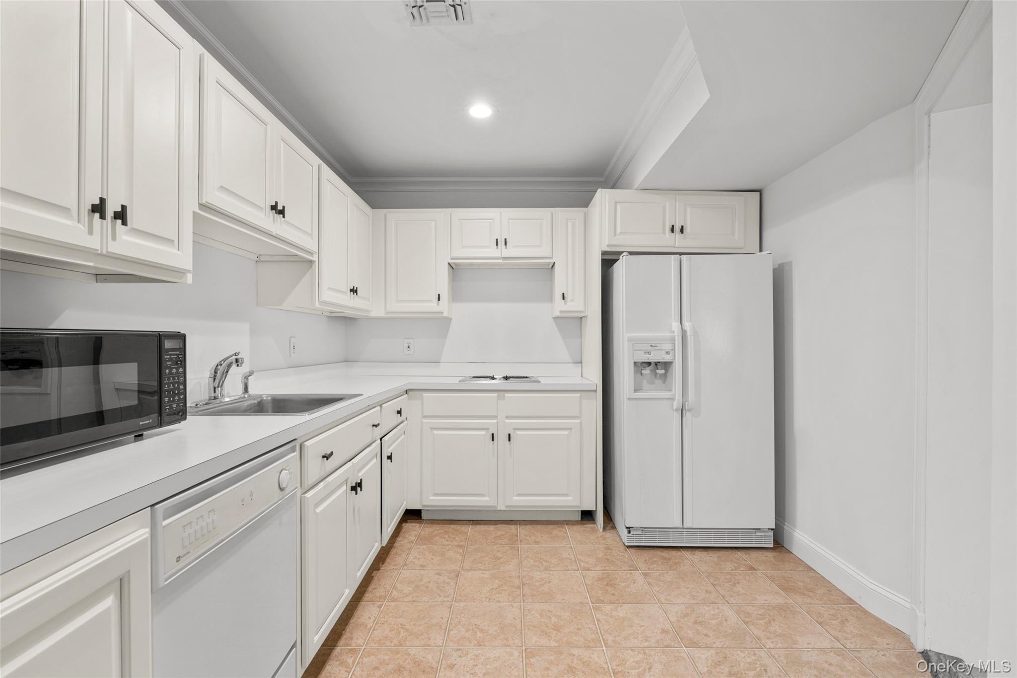Single Family Tomahawk Street  Westchester County, NY 10598, MLS-1057858-44