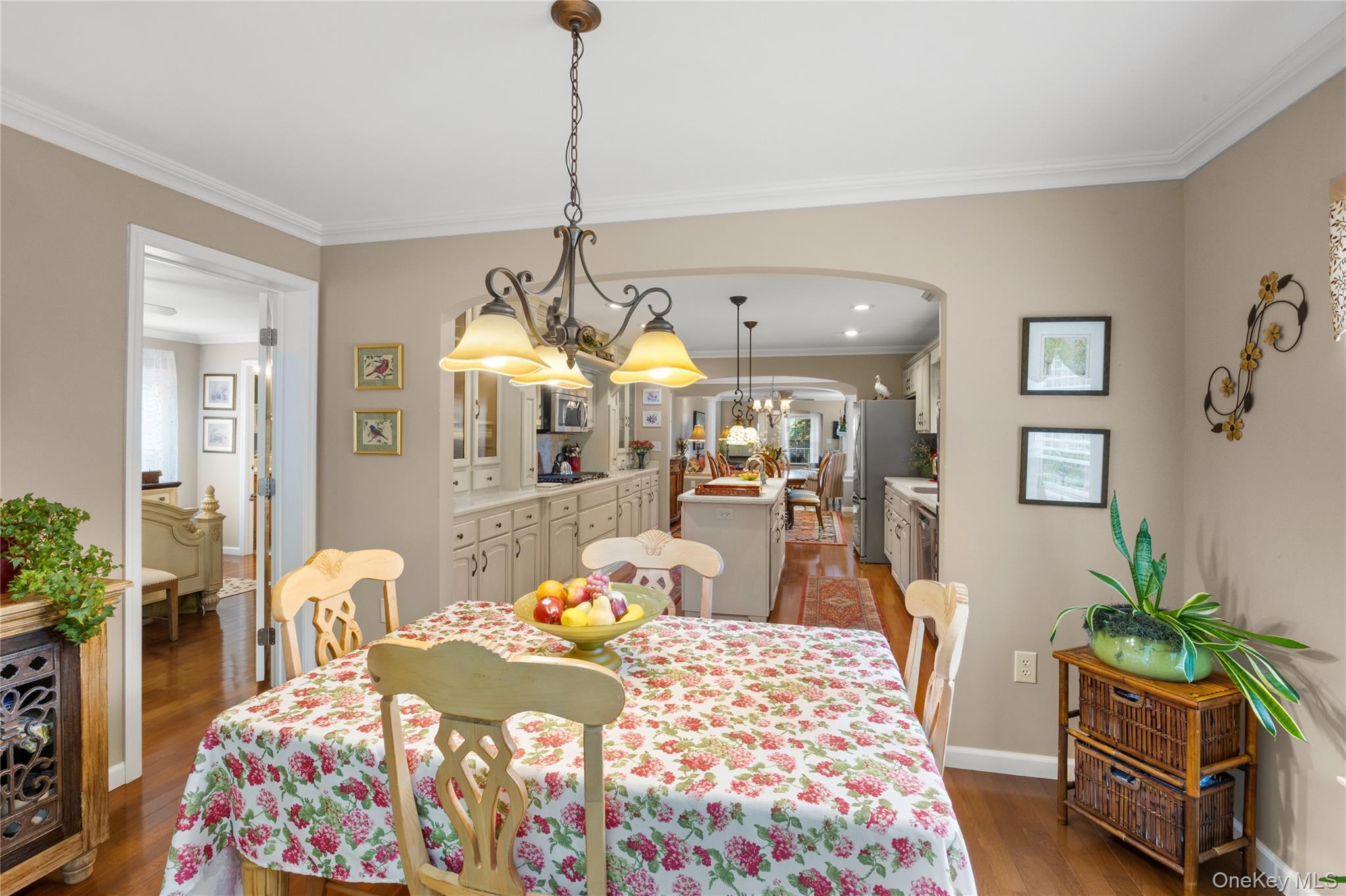 Single Family Old Country Road  Suffolk County, NY 11901, MLS-1057866-18