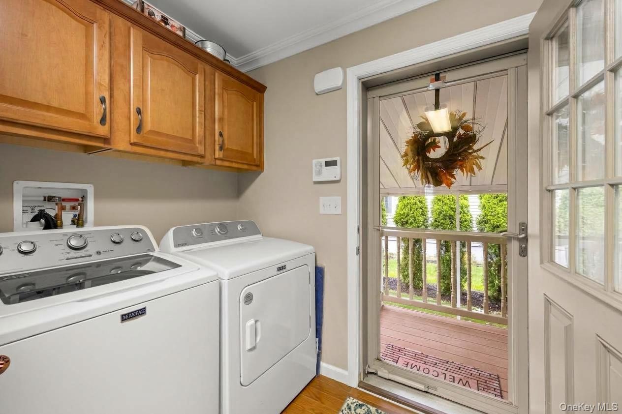 Single Family Old Country Road  Suffolk County, NY 11901, MLS-1057866-29