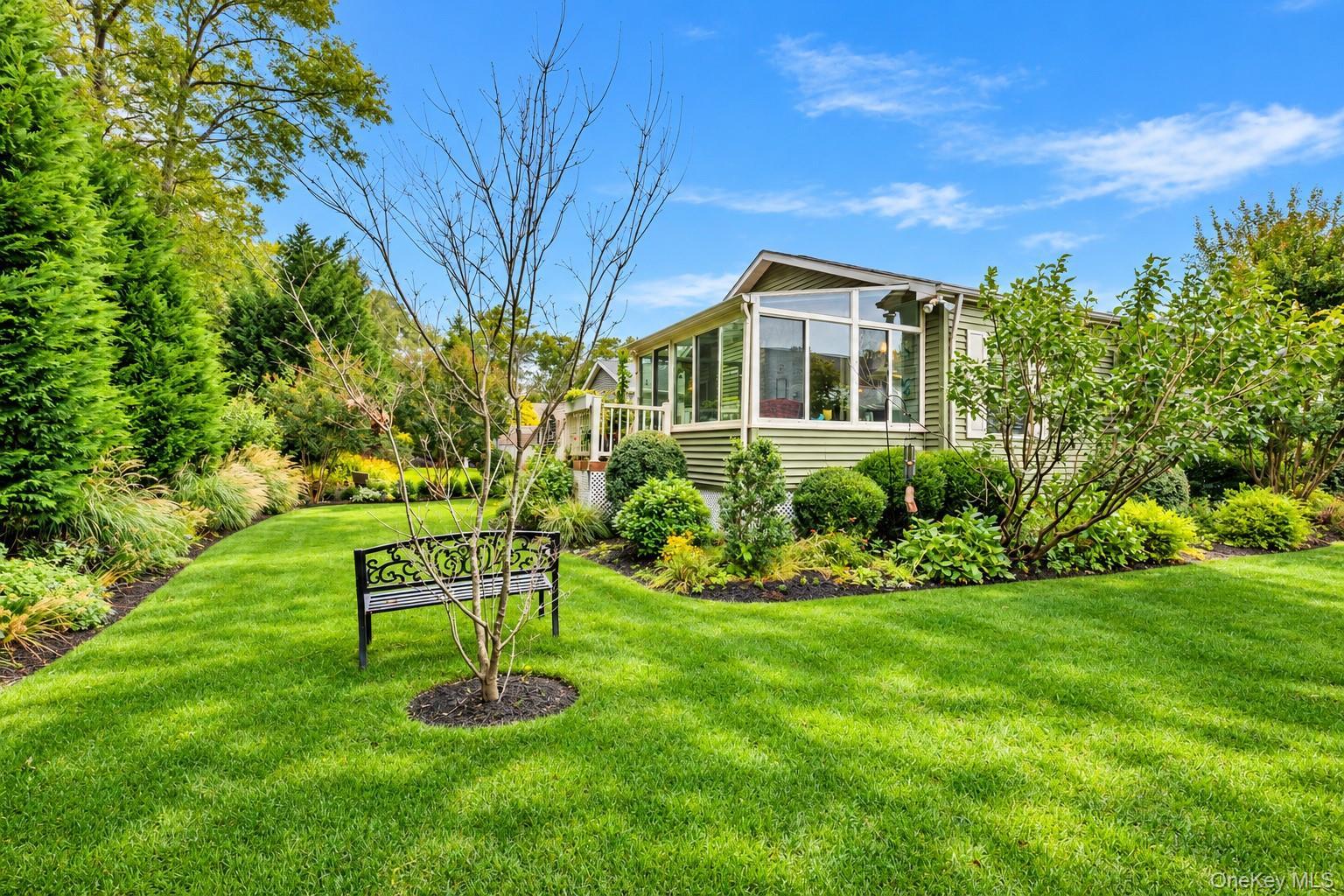 Single Family Old Country Road  Suffolk County, NY 11901, MLS-1057866-33