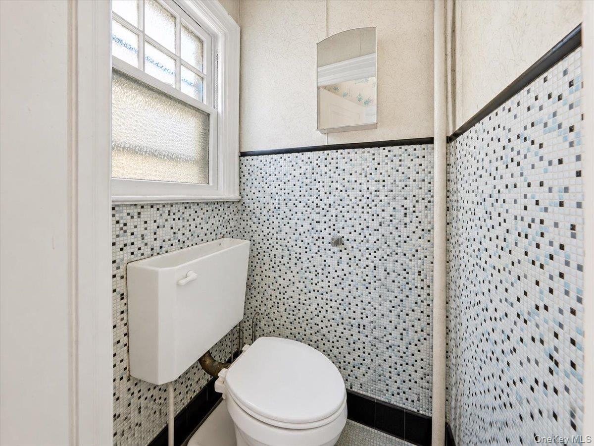 Single Family Morgan Avenue  Bronx, NY 10469, MLS-1057871-10