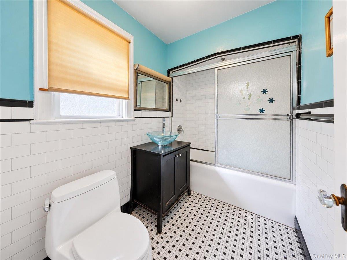 Single Family Morgan Avenue  Bronx, NY 10469, MLS-1057871-13