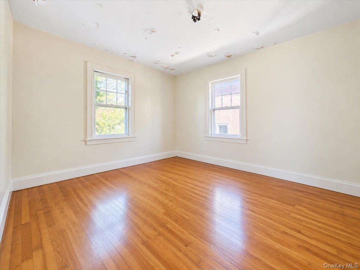 Single Family Morgan Avenue  Bronx, NY 10469, MLS-1057871-14