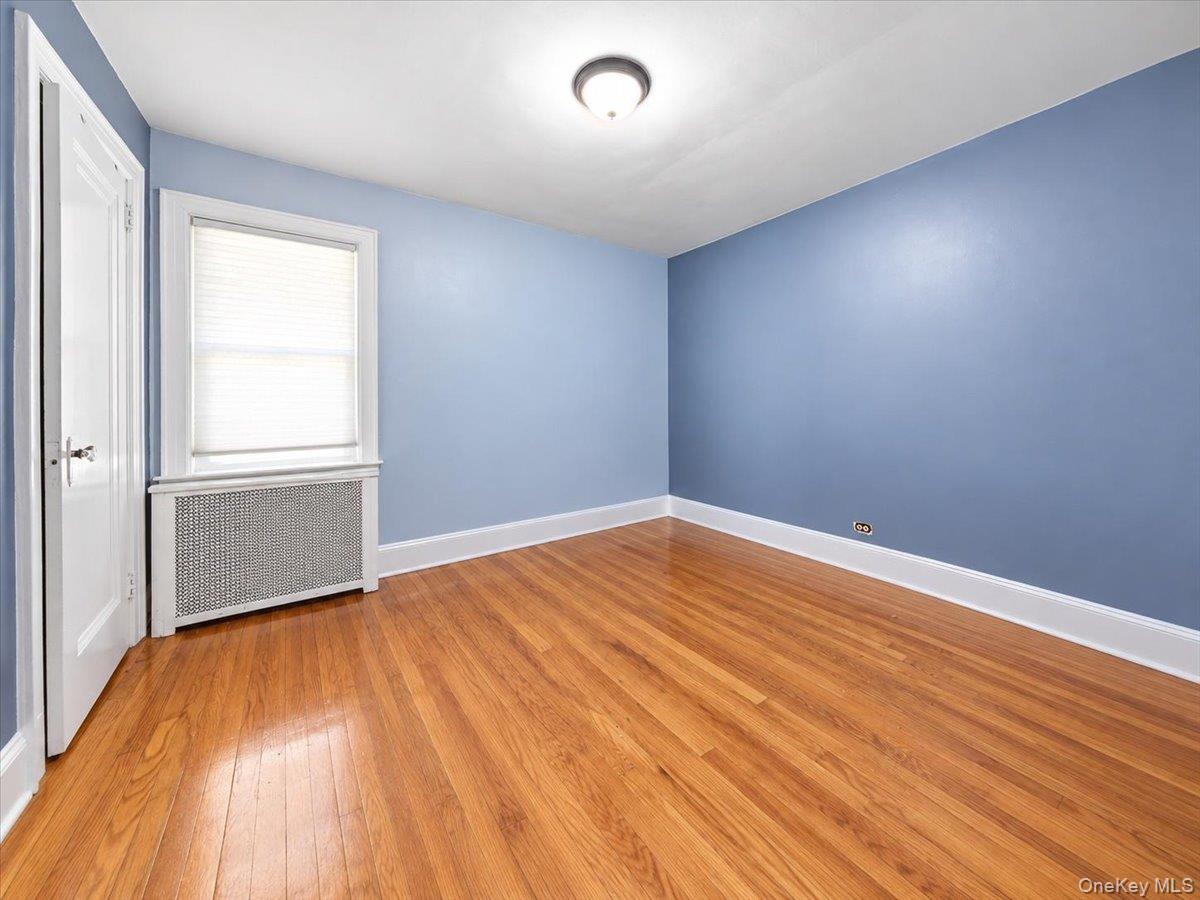 Single Family Morgan Avenue  Bronx, NY 10469, MLS-1057871-15