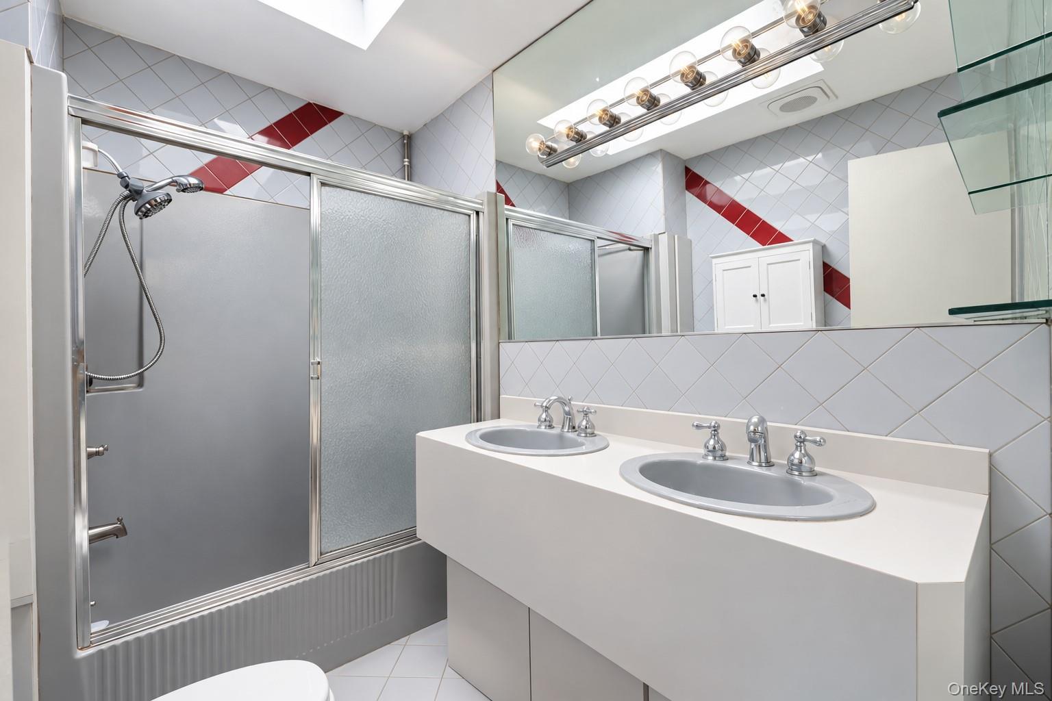 Single Family 12th Avenue Queens, NY 11357, MLS-1057875-10