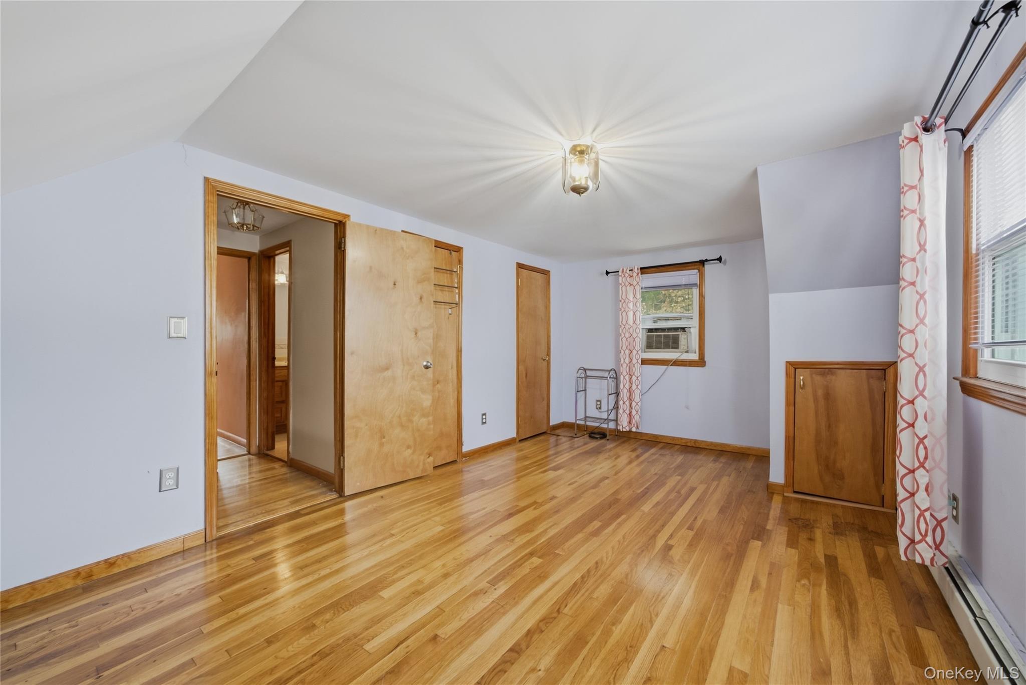 Single Family 194th Street  Queens, NY 11412, MLS-1057897-13