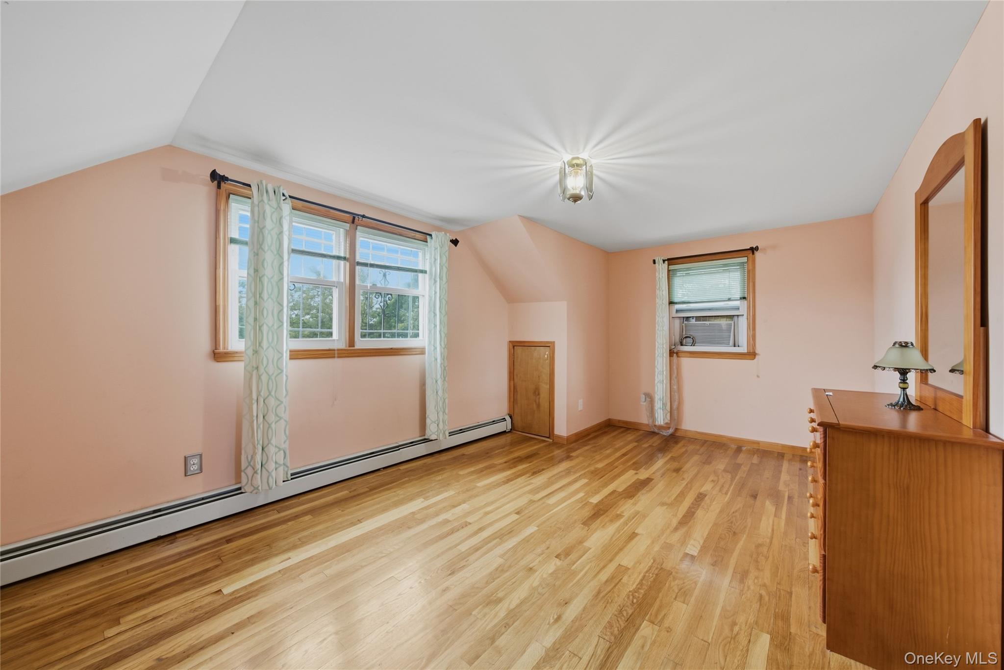 Single Family 194th Street  Queens, NY 11412, MLS-1057897-14