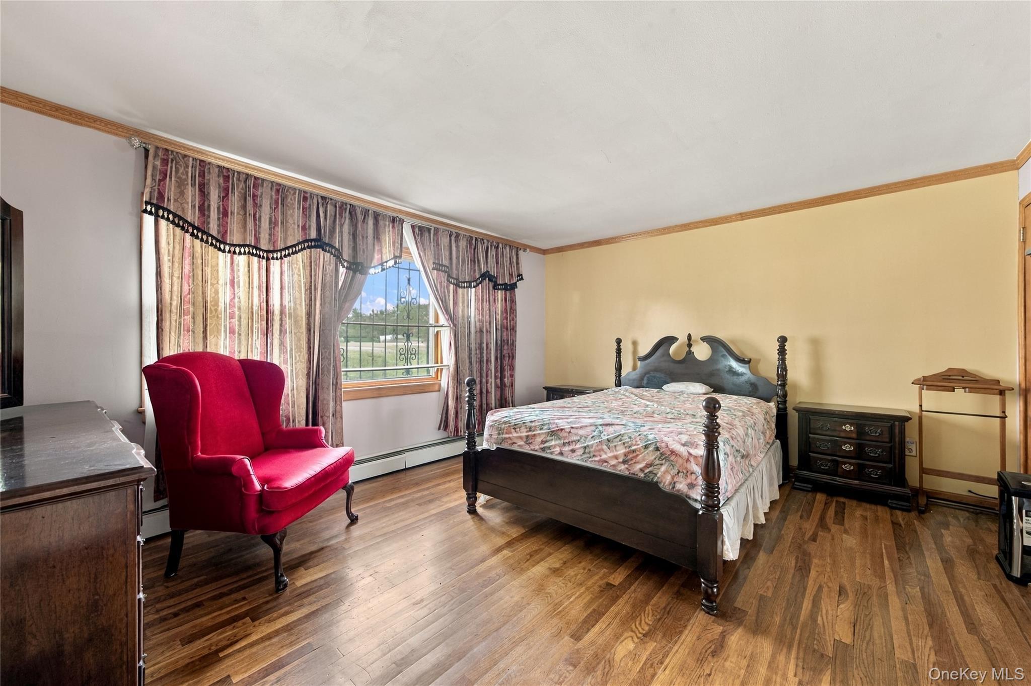 Single Family 194th Street  Queens, NY 11412, MLS-1057897-16