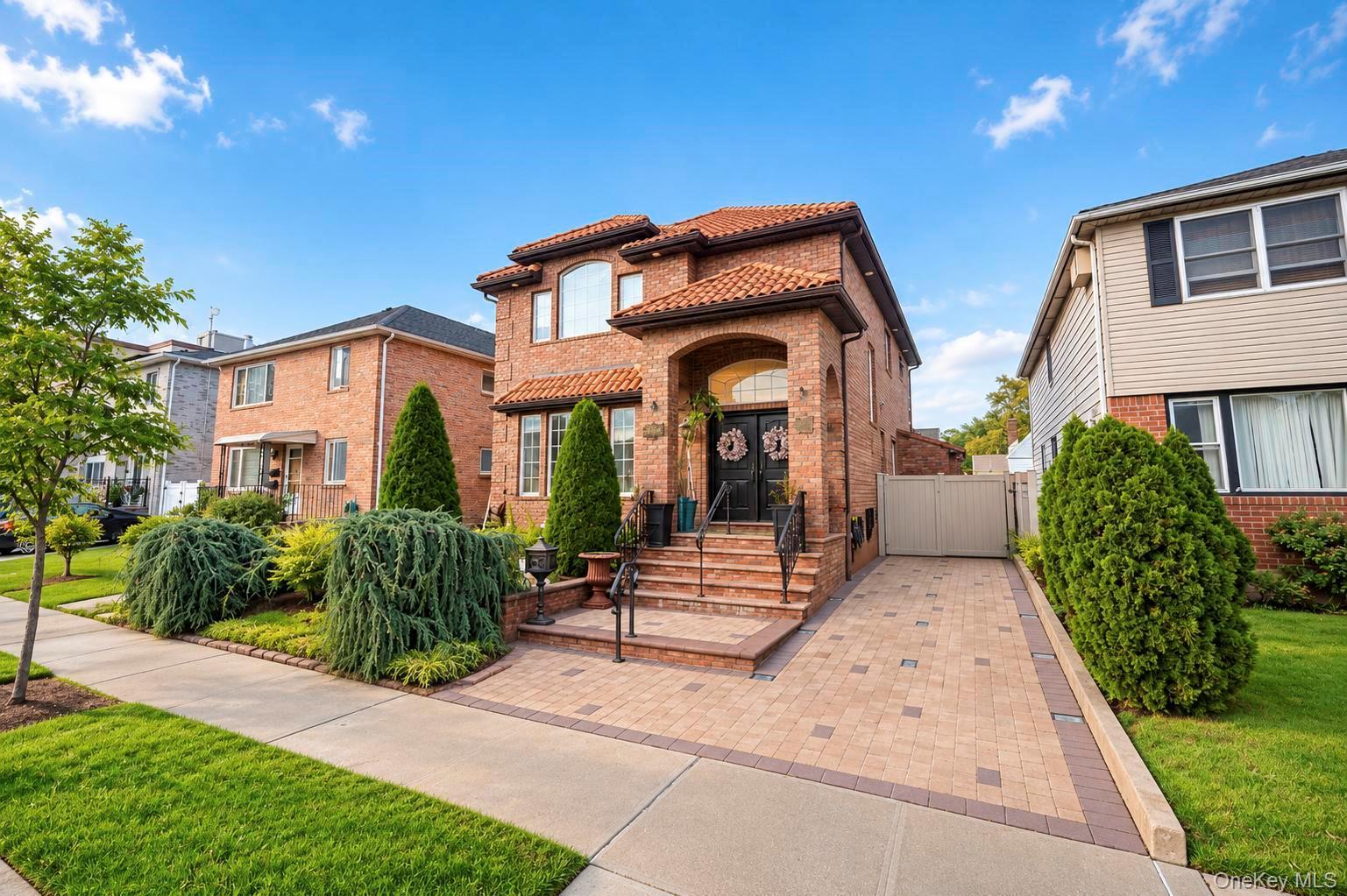 Single Family 19th Avenue  Queens, NY 11357, MLS-1057939-46