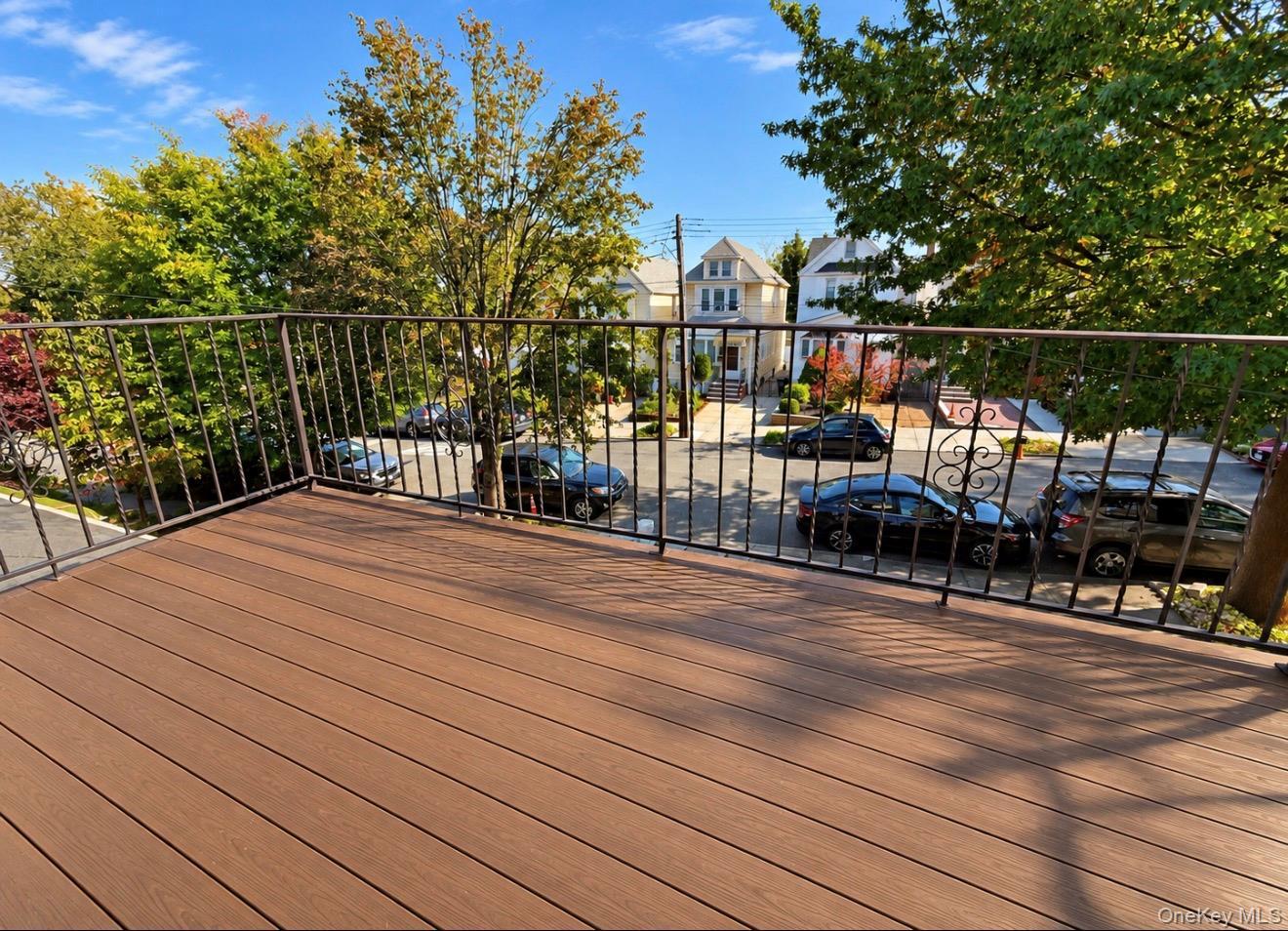 Single Family 64th Place  Queens, NY 11385, MLS-1057959-27