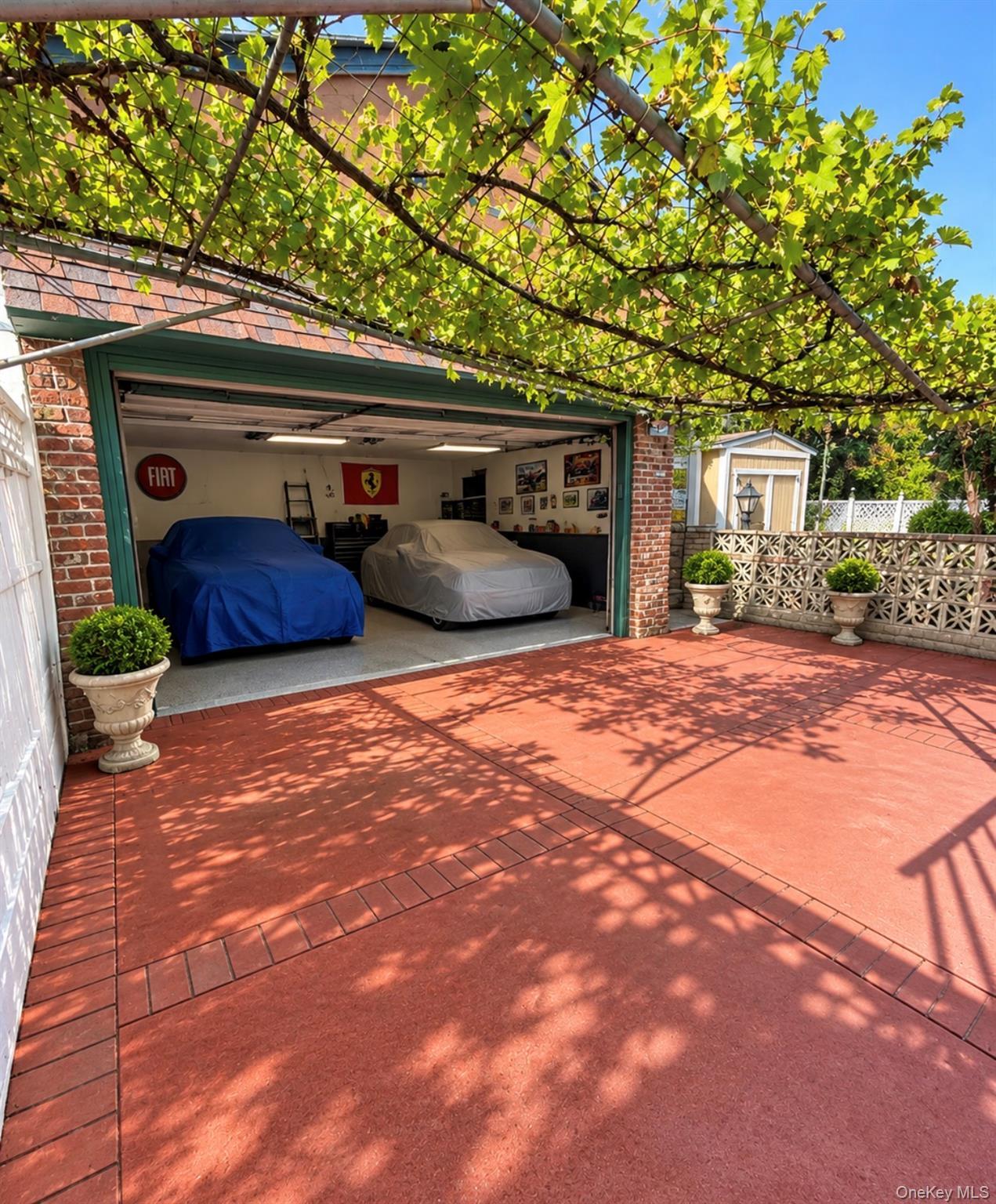 Single Family 64th Place  Queens, NY 11385, MLS-1057959-32