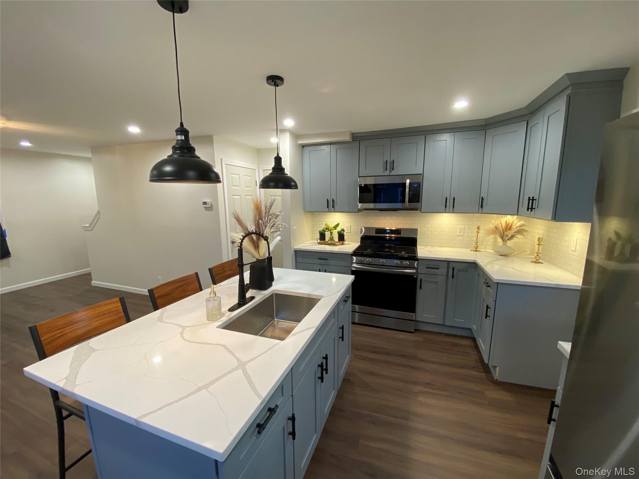 Single Family Evers Court Out Of Area, NY 06610, MLS-1057966-13