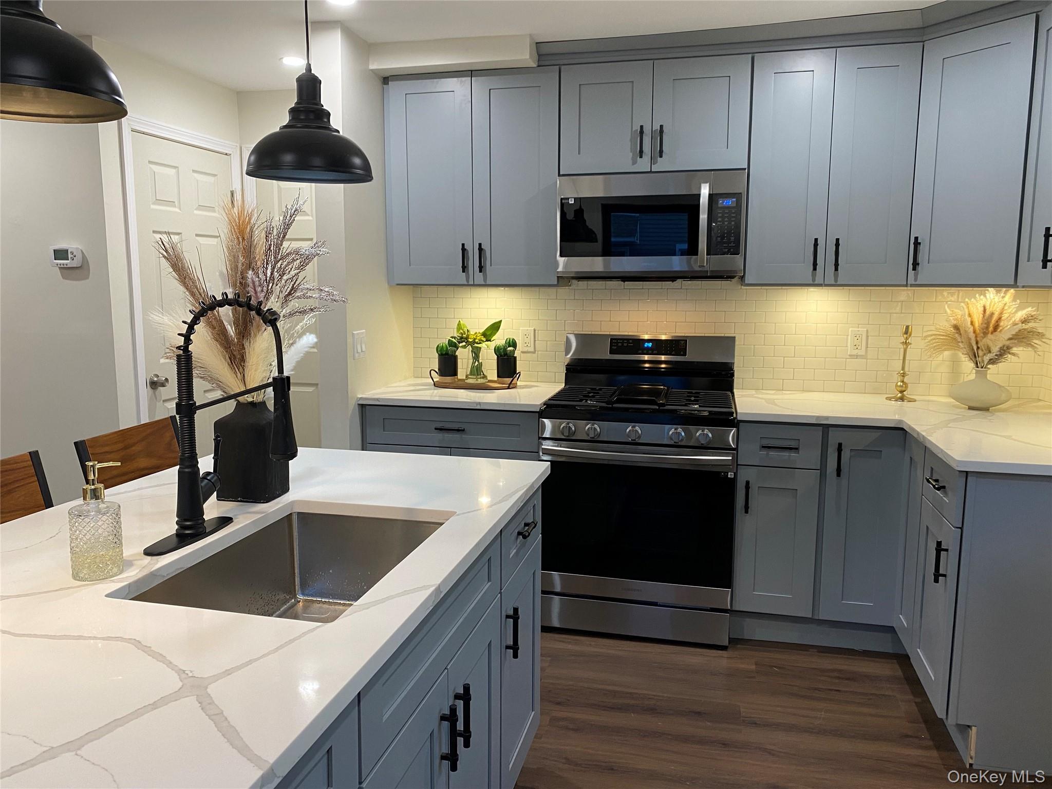 Single Family Evers Court Out Of Area, NY 06610, MLS-1057966-14