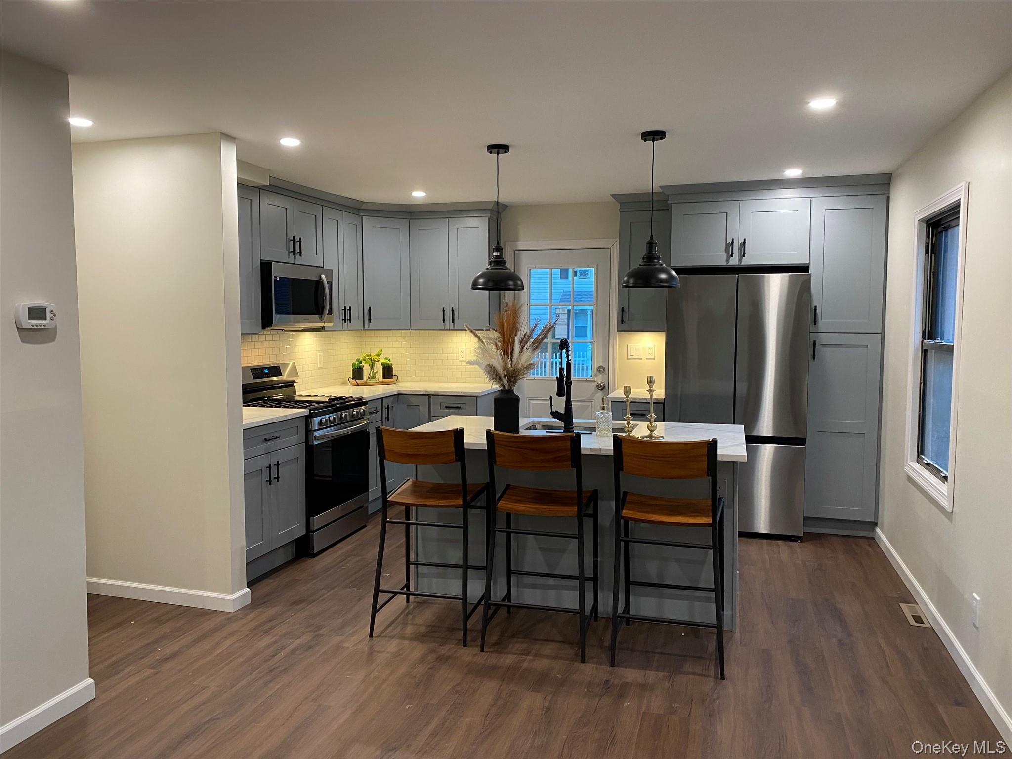 Single Family Evers Court Out Of Area, NY 06610, MLS-1057966-4