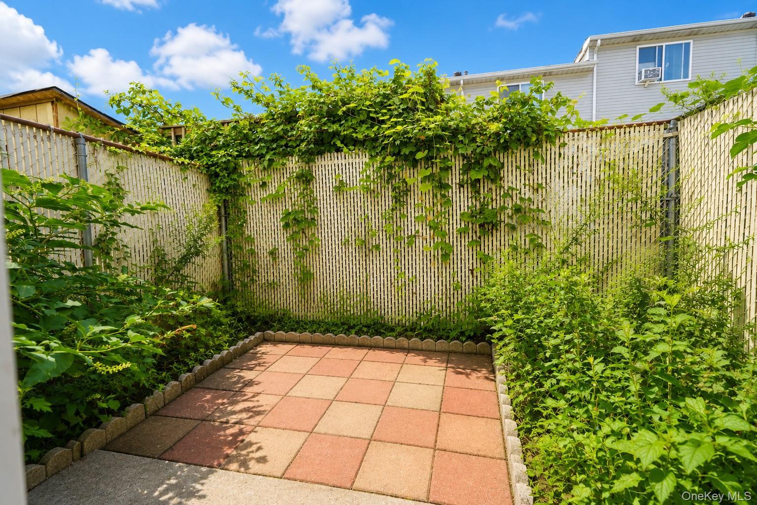 Single Family Betty Court Staten Island, NY 10303, MLS-1057979-10