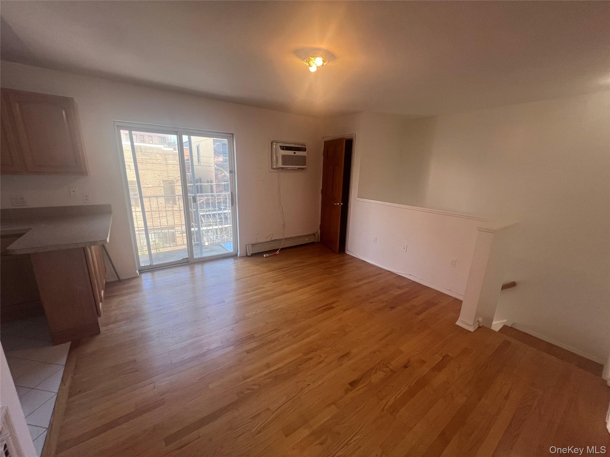 Single Family 32nd Street Queens, NY 11105, MLS-1058037-3