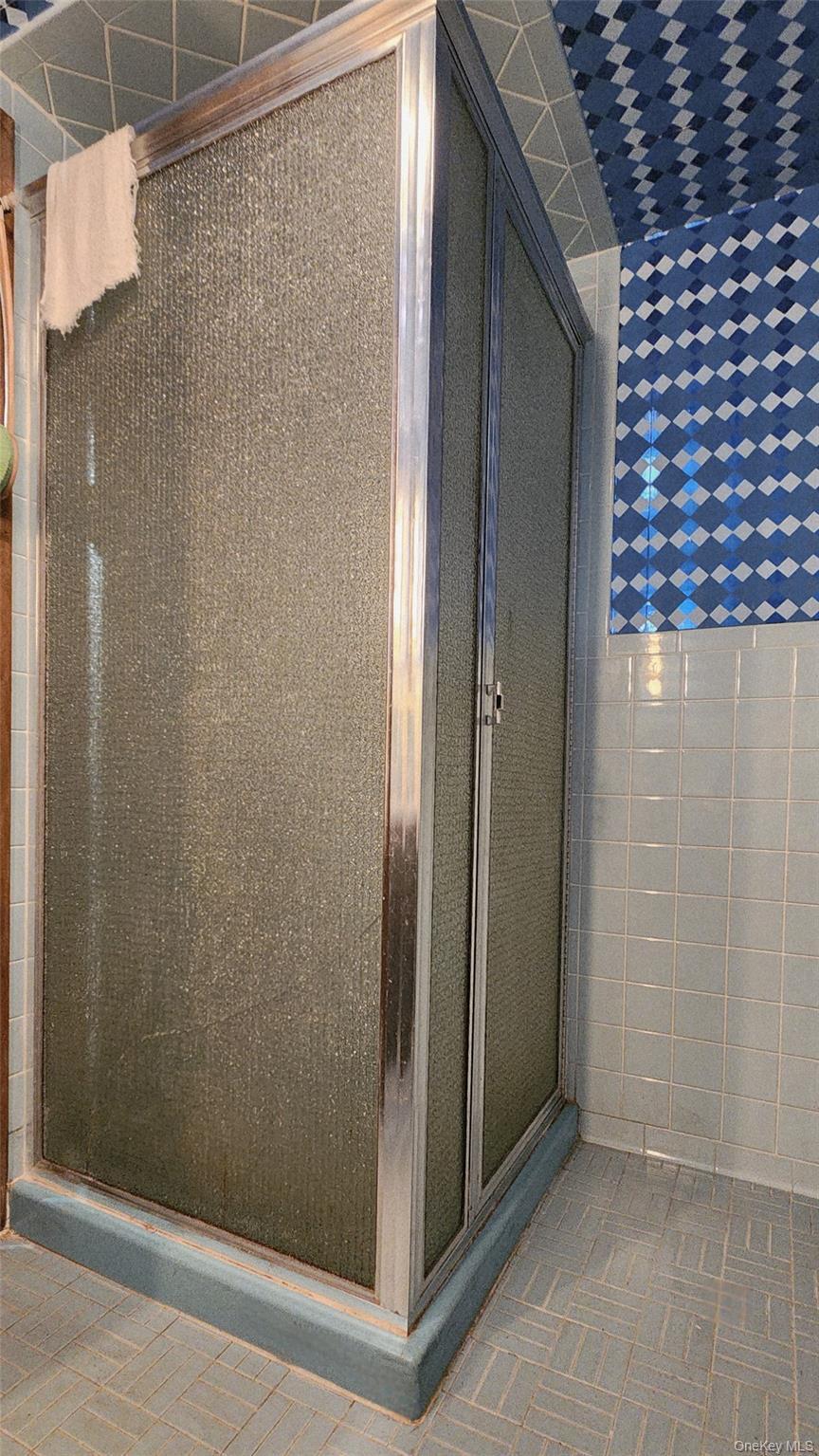 Single Family 175th Street Queens, NY 11366, MLS-1058057-13