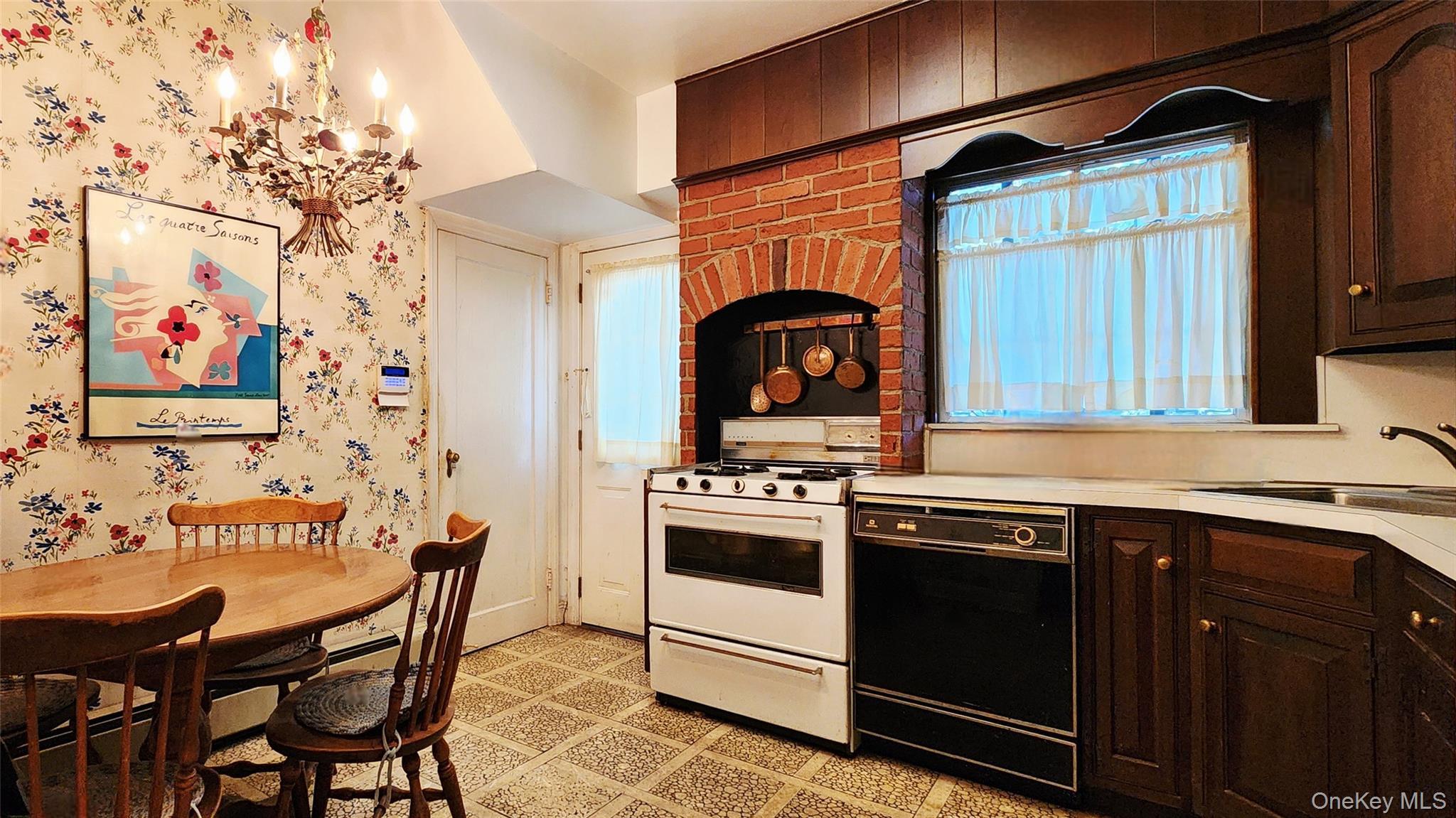 Single Family 175th Street Queens, NY 11366, MLS-1058057-5