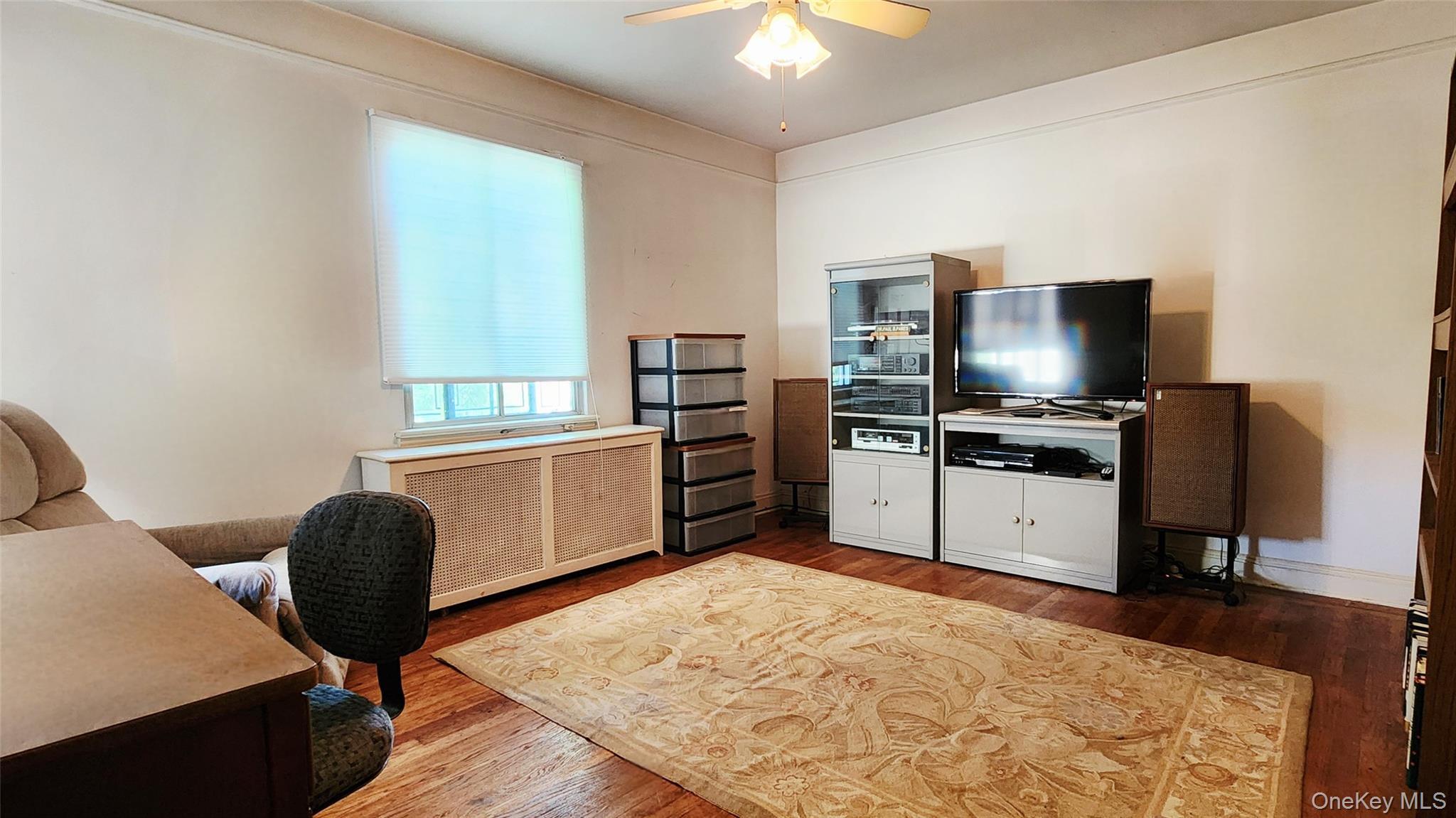 Single Family 175th Street Queens, NY 11366, MLS-1058057-8