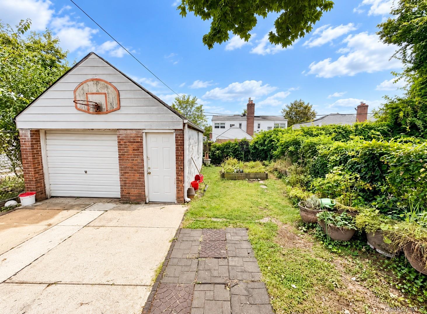 Single Family Bell Boulevard Queens, NY 11364, MLS-1058059-21