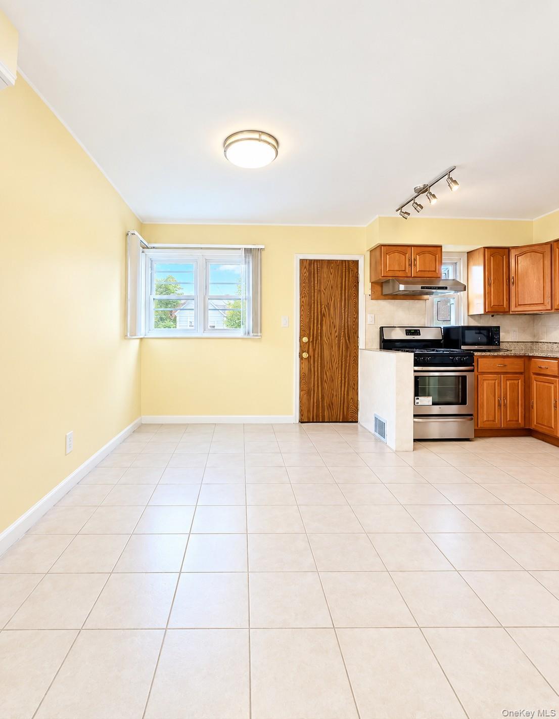 Single Family Bell Boulevard Queens, NY 11364, MLS-1058059-7