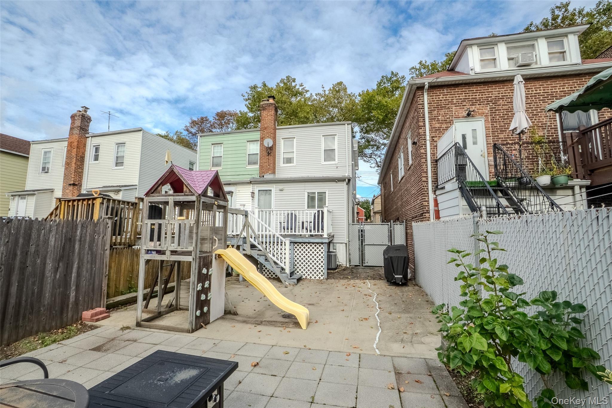 Single Family Vincent Avenue Bronx, NY 10465, MLS-1058066-14