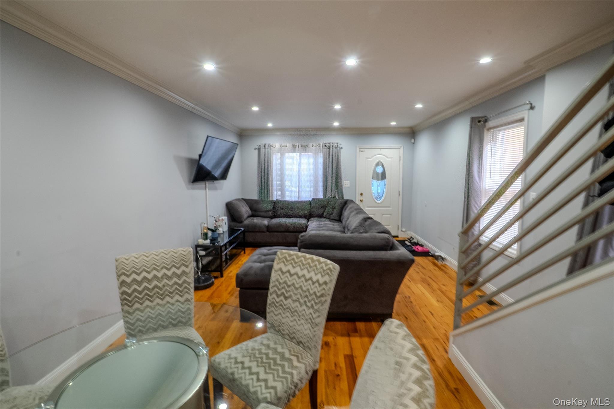 Single Family Vincent Avenue Bronx, NY 10465, MLS-1058066-3