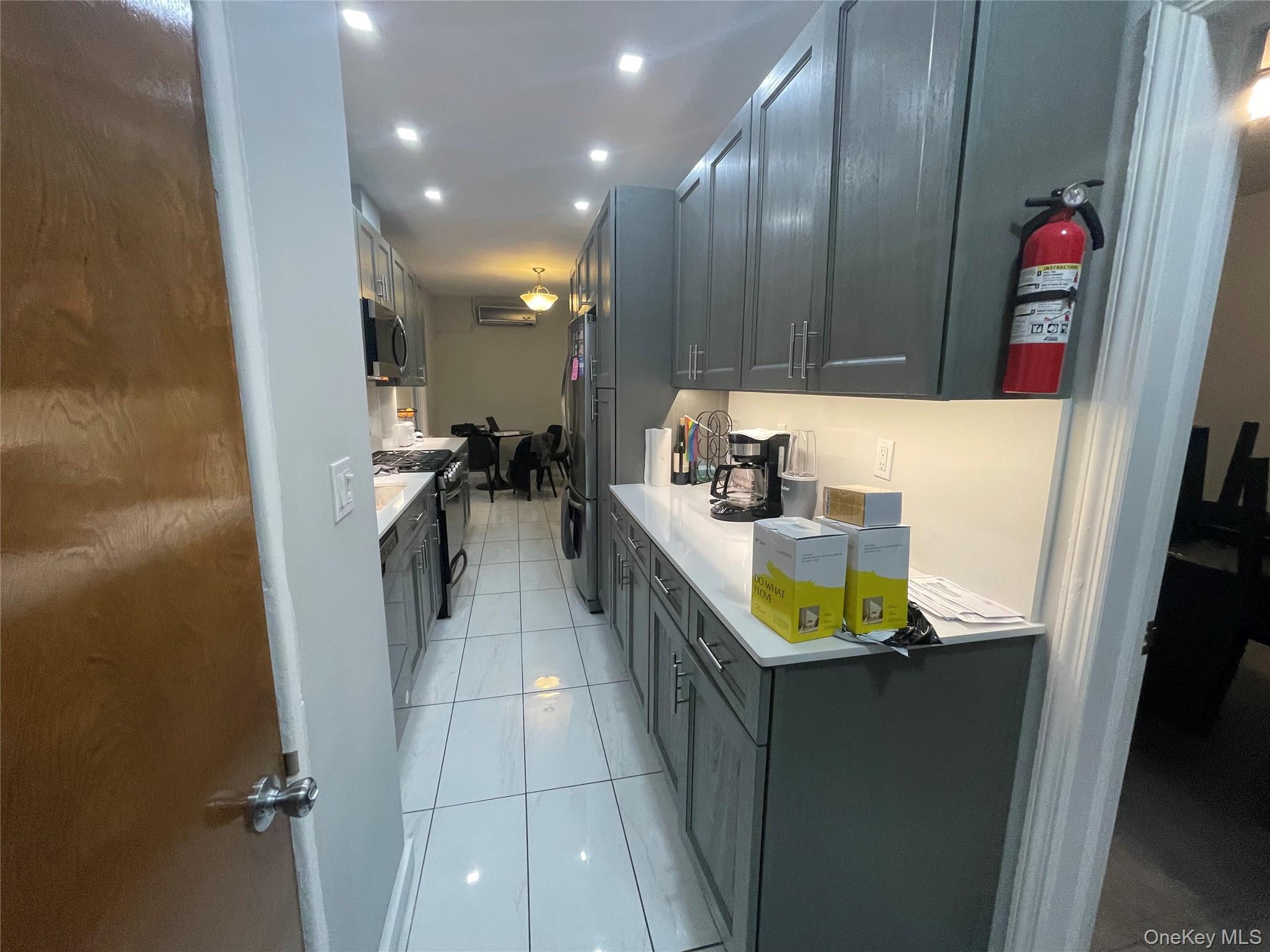 Single Family 76th Street Queens, NY 11385, MLS-1058081-13