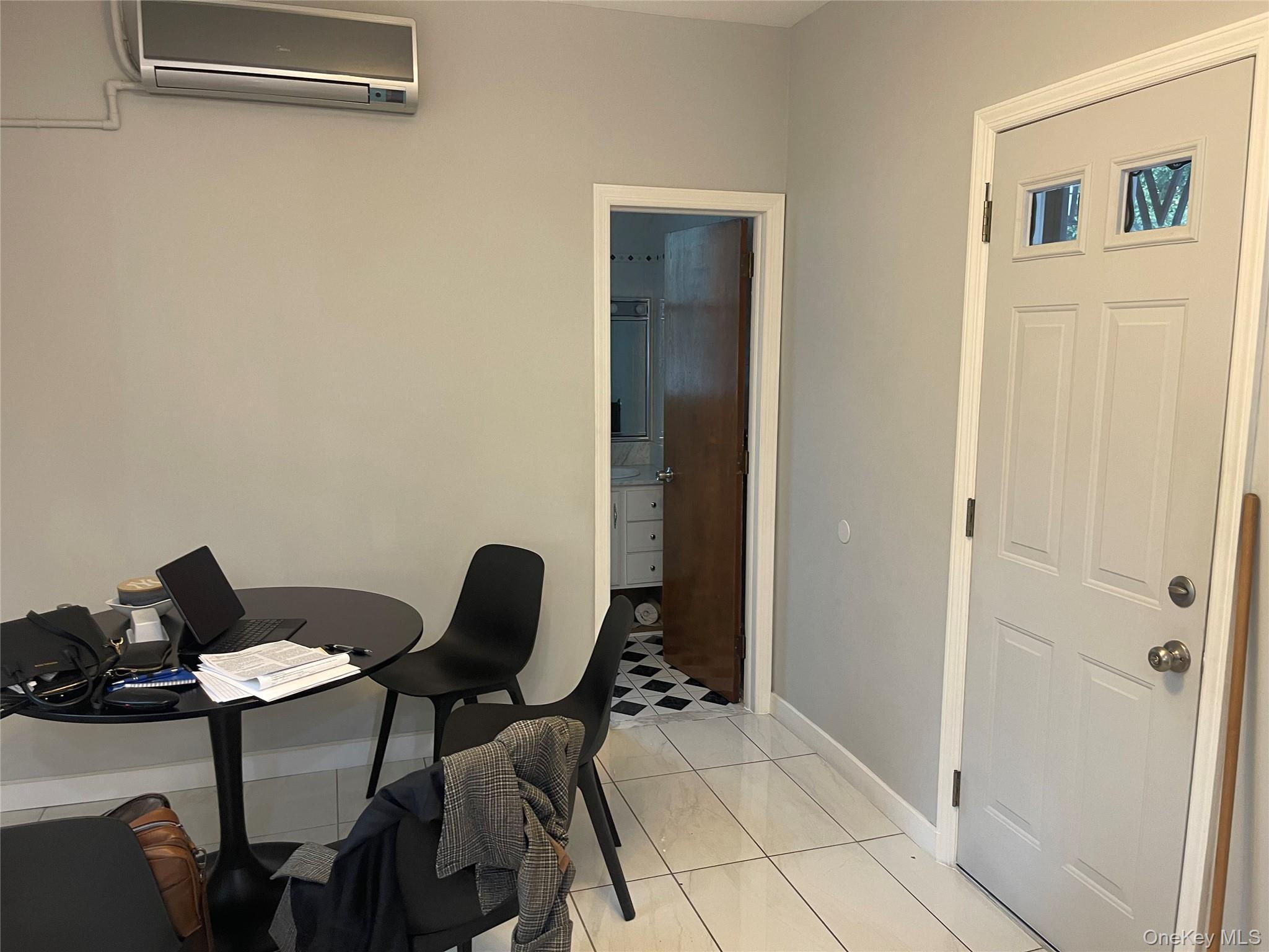 Single Family 76th Street Queens, NY 11385, MLS-1058081-15