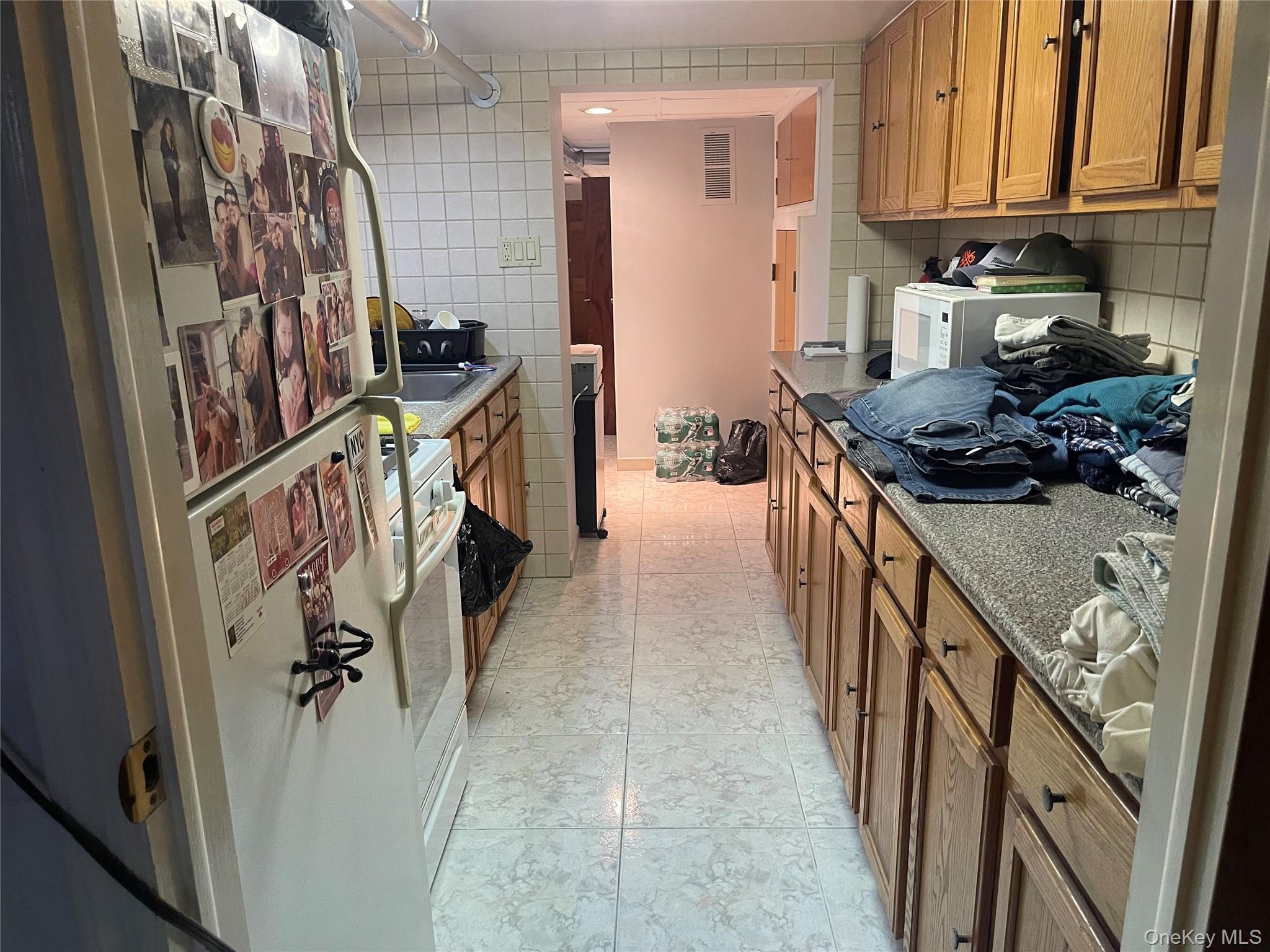 Single Family 76th Street Queens, NY 11385, MLS-1058081-23