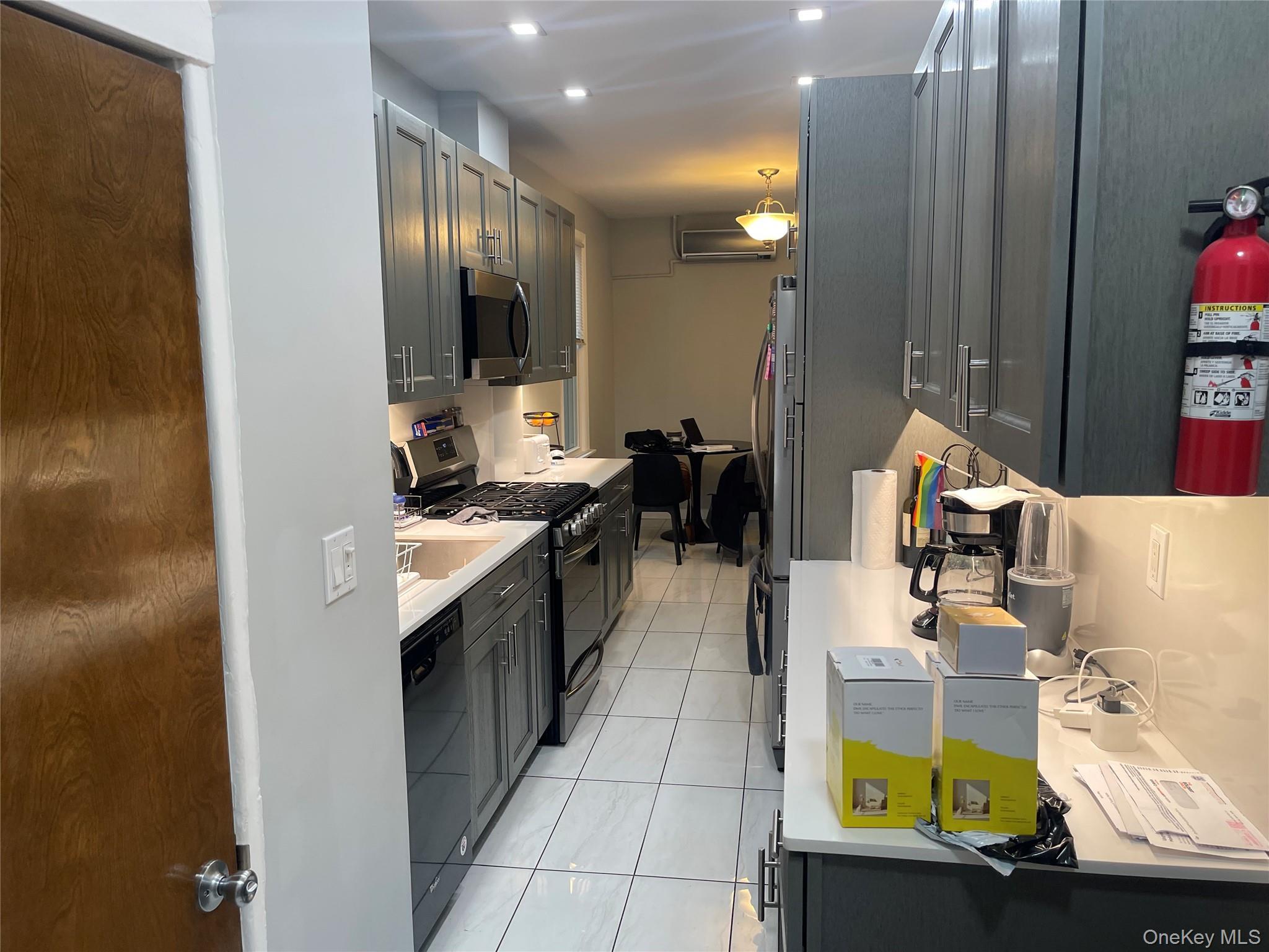 Single Family 76th Street Queens, NY 11385, MLS-1058081-9