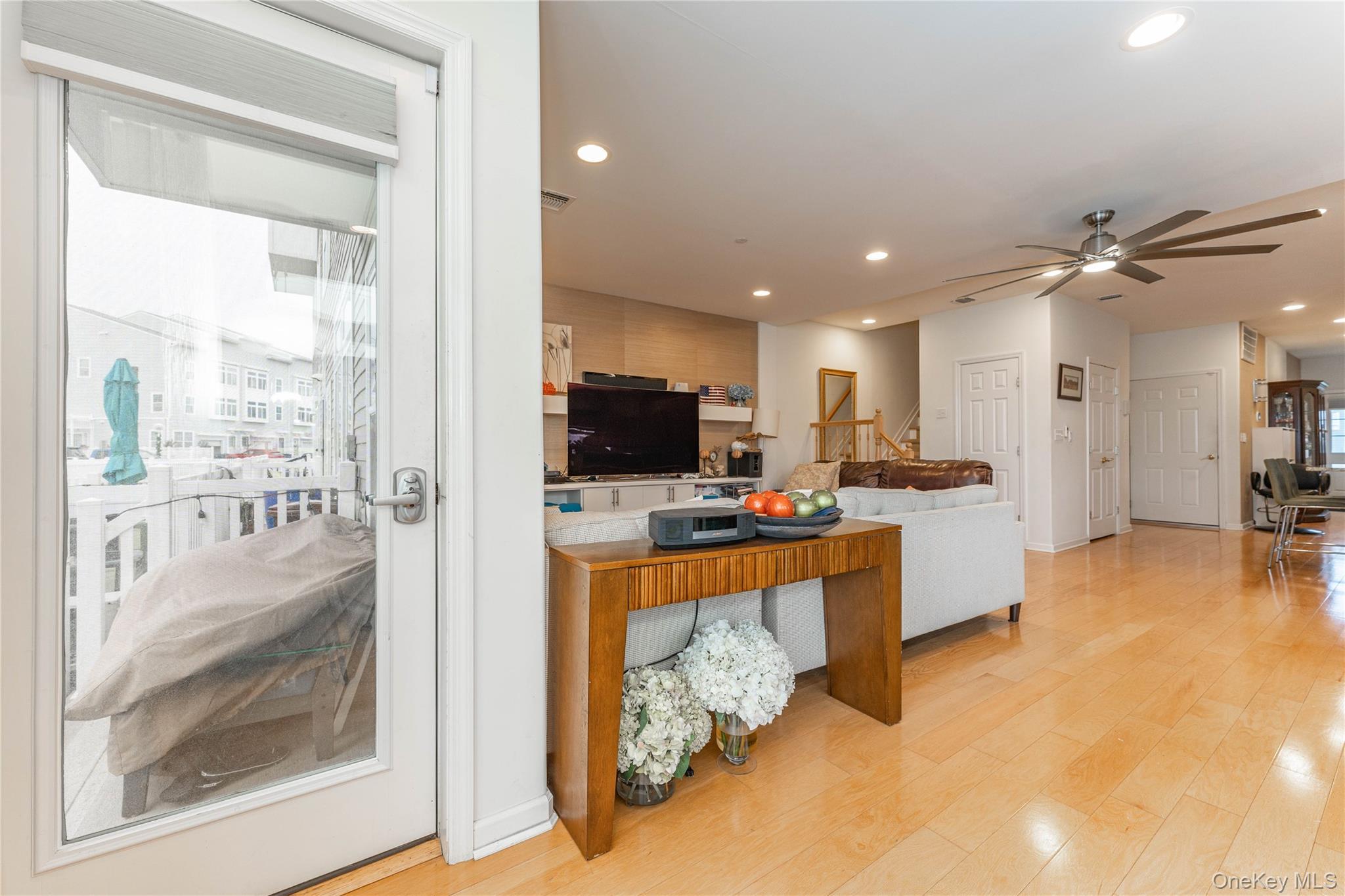 Single Family Compass Place Queens, NY 11692, MLS-1058087-4