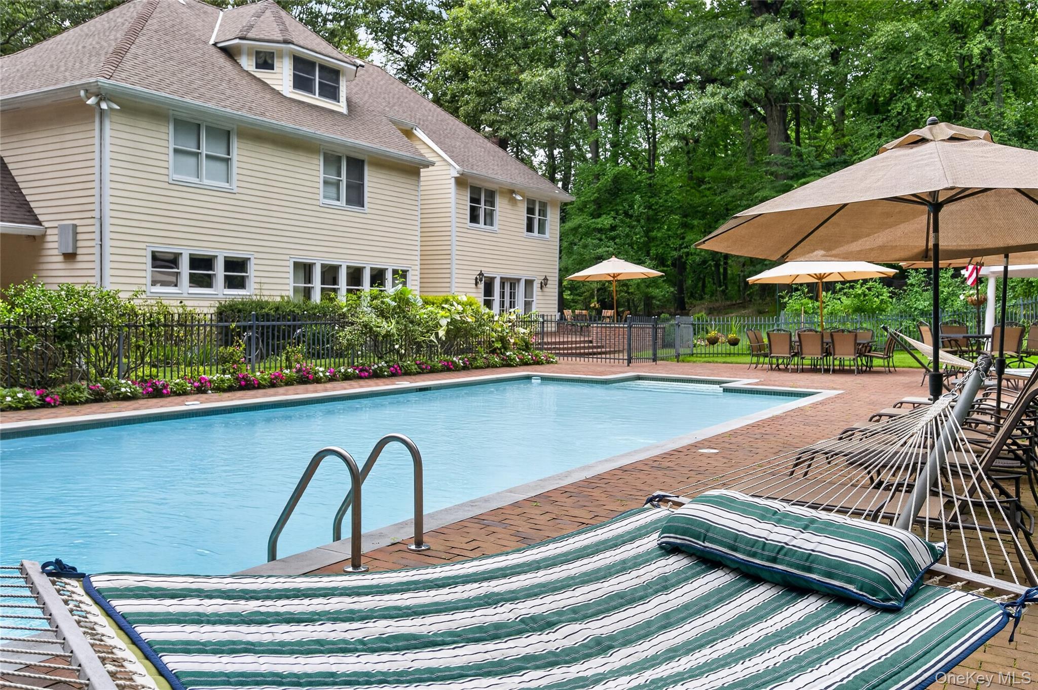 Single Family Cove Neck Road  Nassau County, NY 11771, MLS-1058118-22