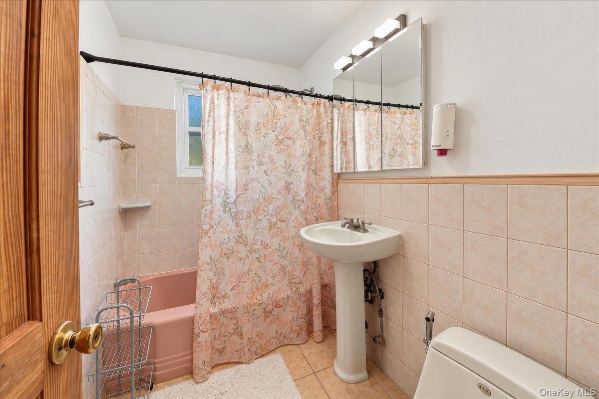 Single Family Radcliff Avenue  Bronx, NY 10462, MLS-1058223-13