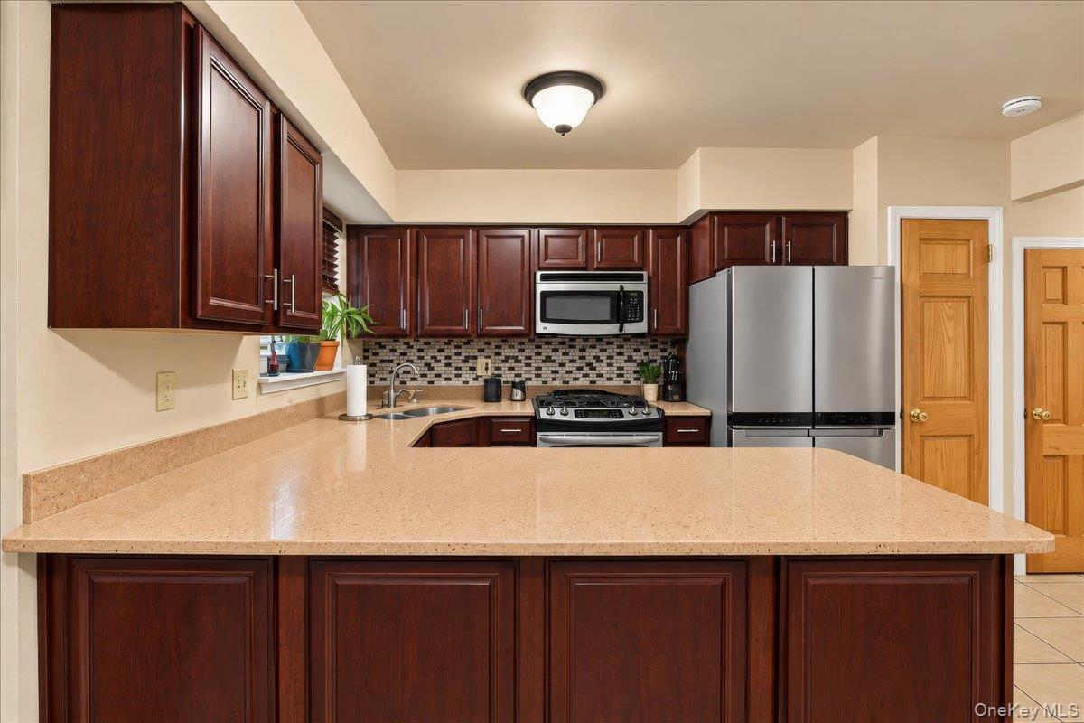 Single Family Radcliff Avenue  Bronx, NY 10462, MLS-1058223-2
