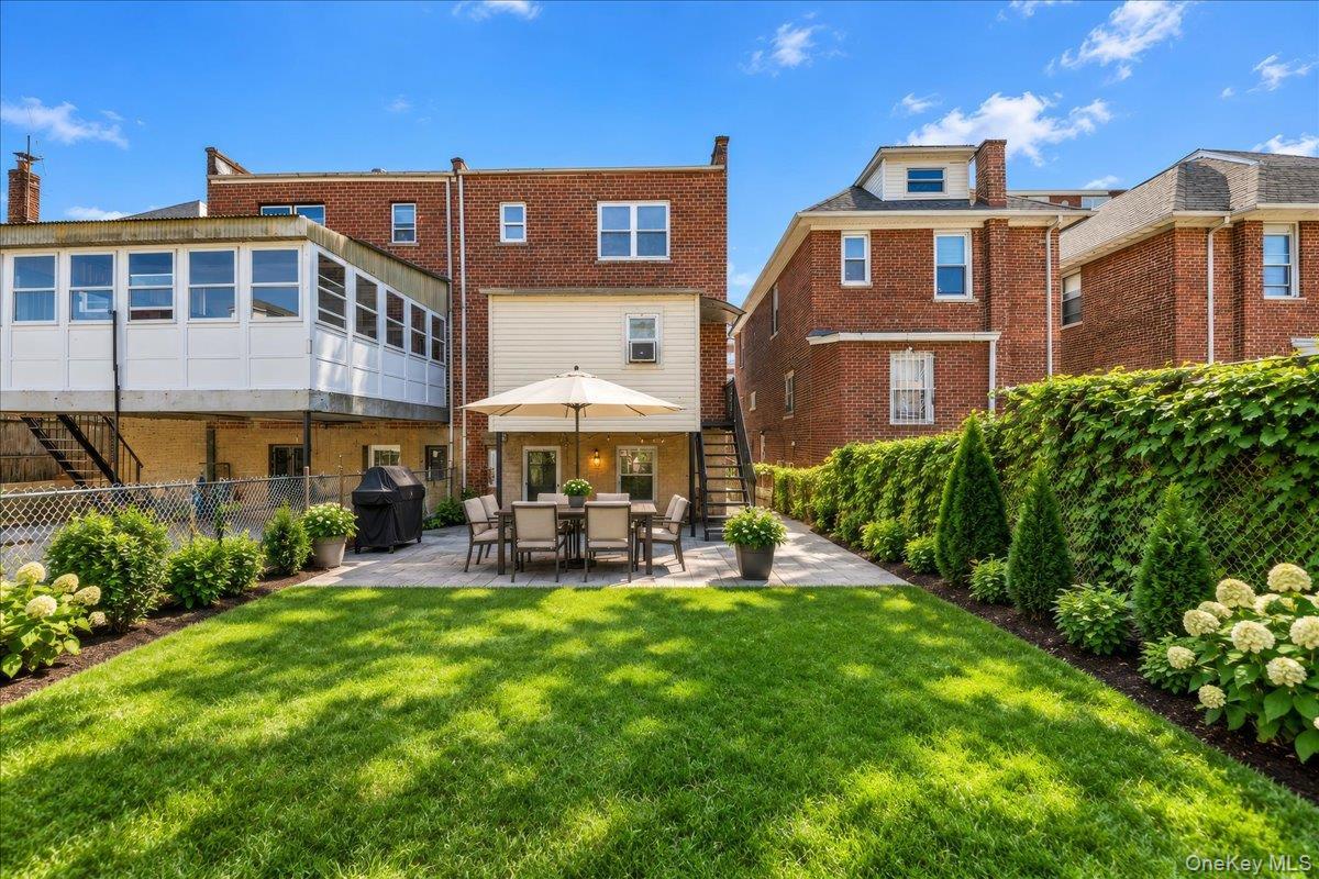 Single Family Radcliff Avenue  Bronx, NY 10462, MLS-1058223-21