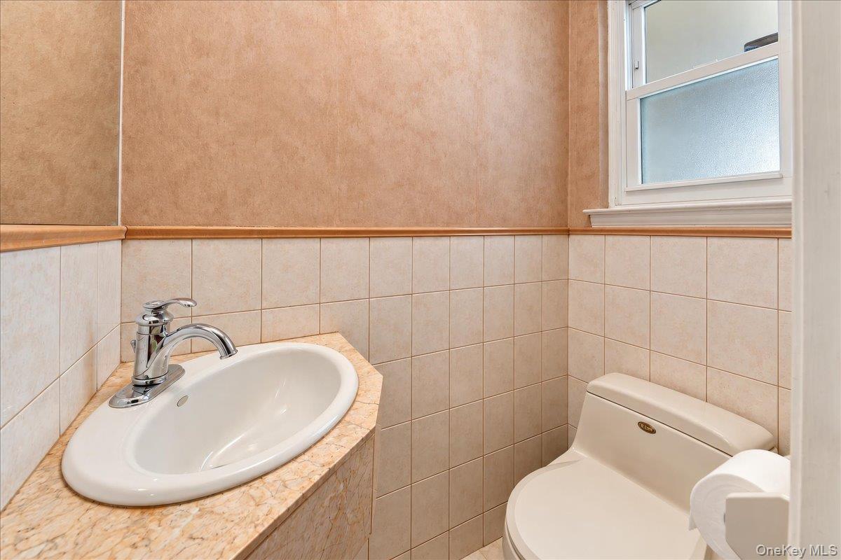 Single Family Radcliff Avenue  Bronx, NY 10462, MLS-1058223-5
