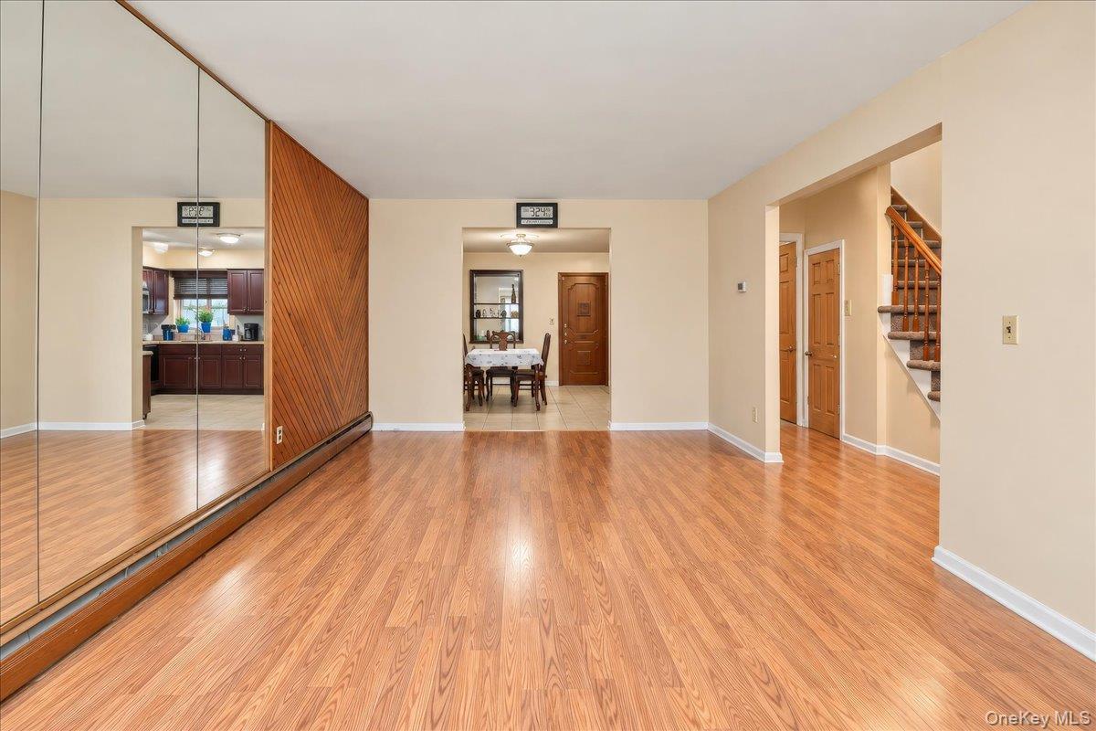 Single Family Radcliff Avenue  Bronx, NY 10462, MLS-1058223-6