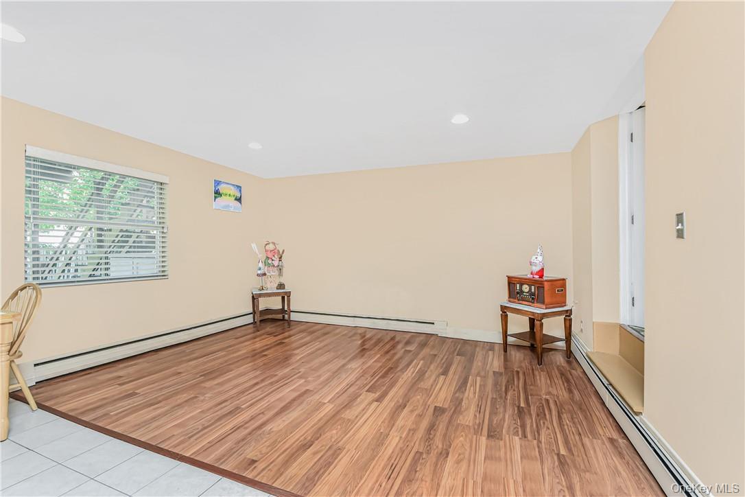 Single Family Balcom Avenue Bronx, NY 10465, MLS-1058253-7