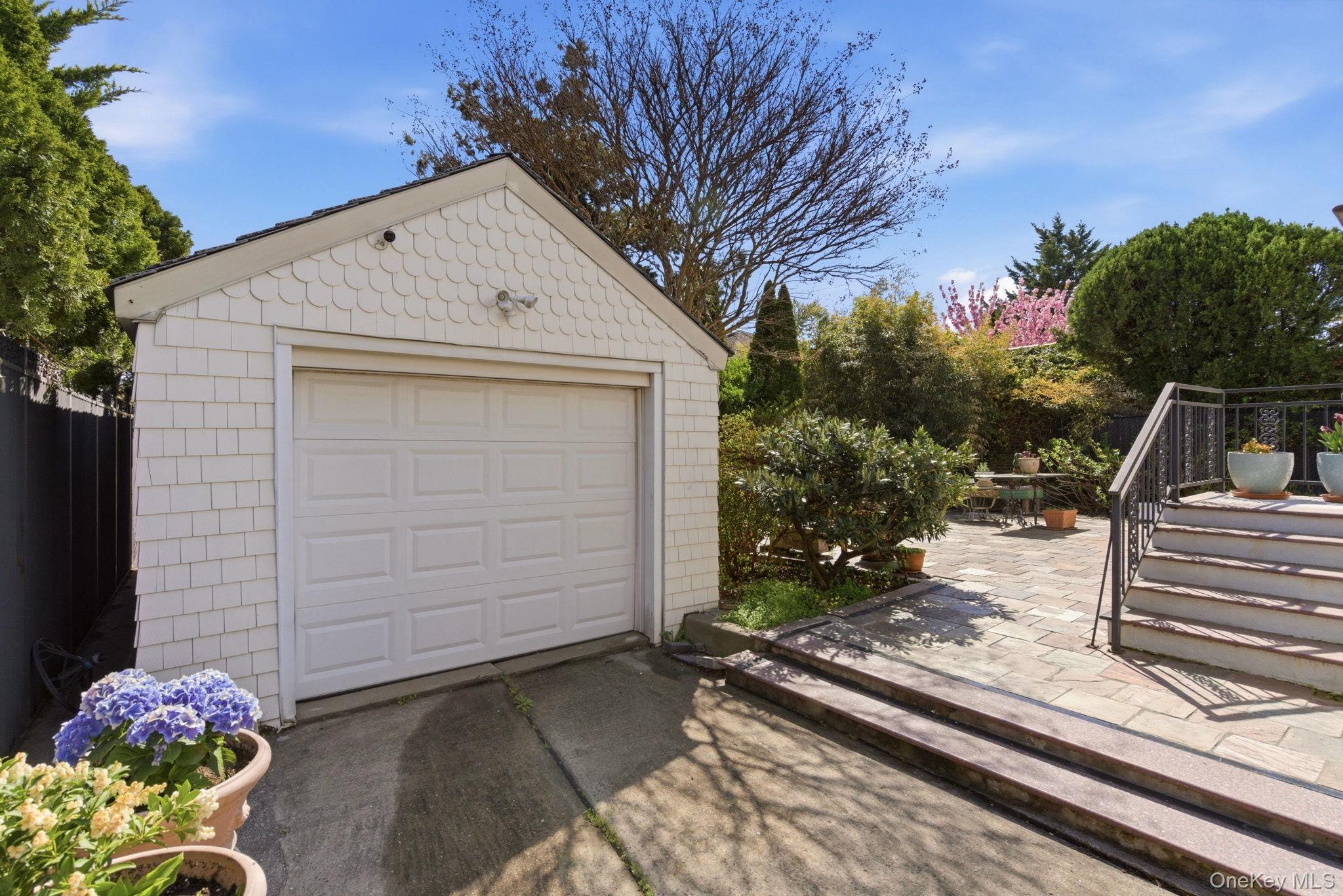 Single Family Burton Street Queens, NY 11357, MLS-1058258-41