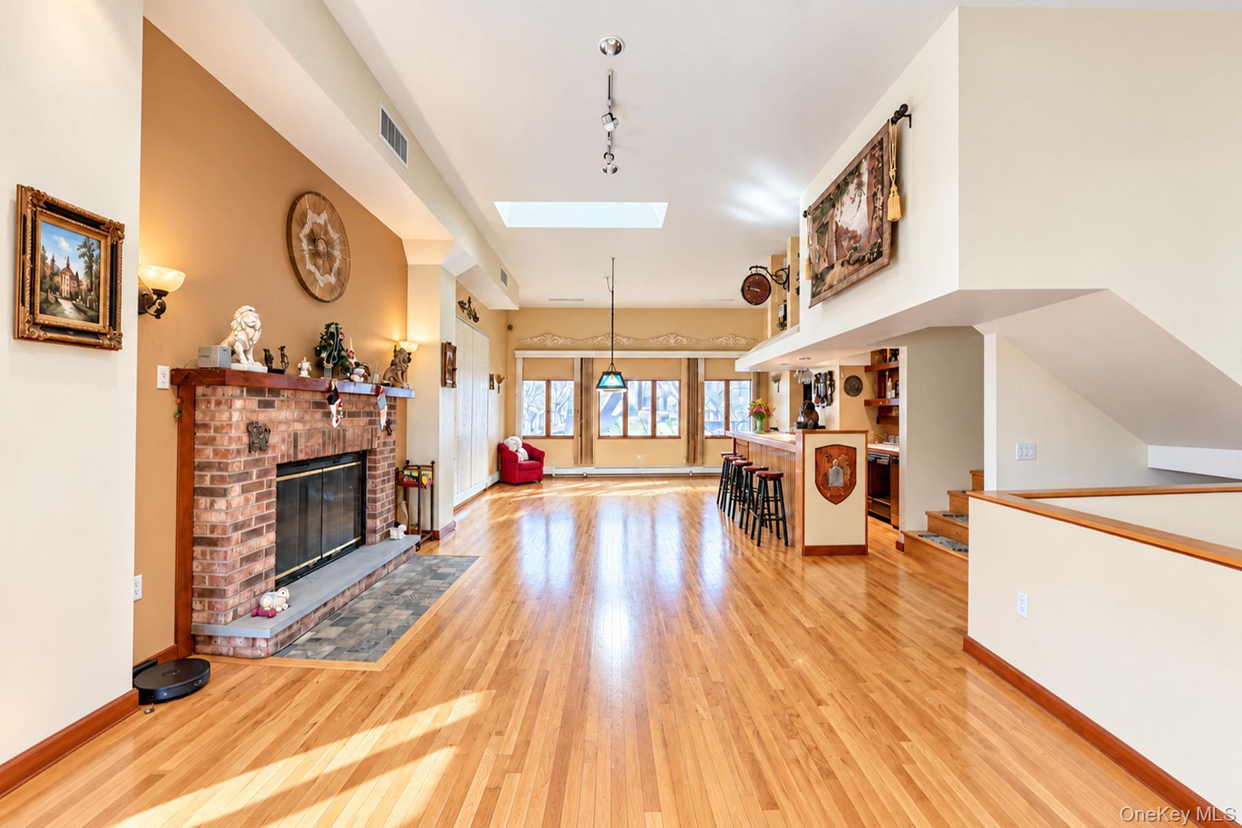 Single Family 35th Avenue  Queens, NY 11358, MLS-1058268-21