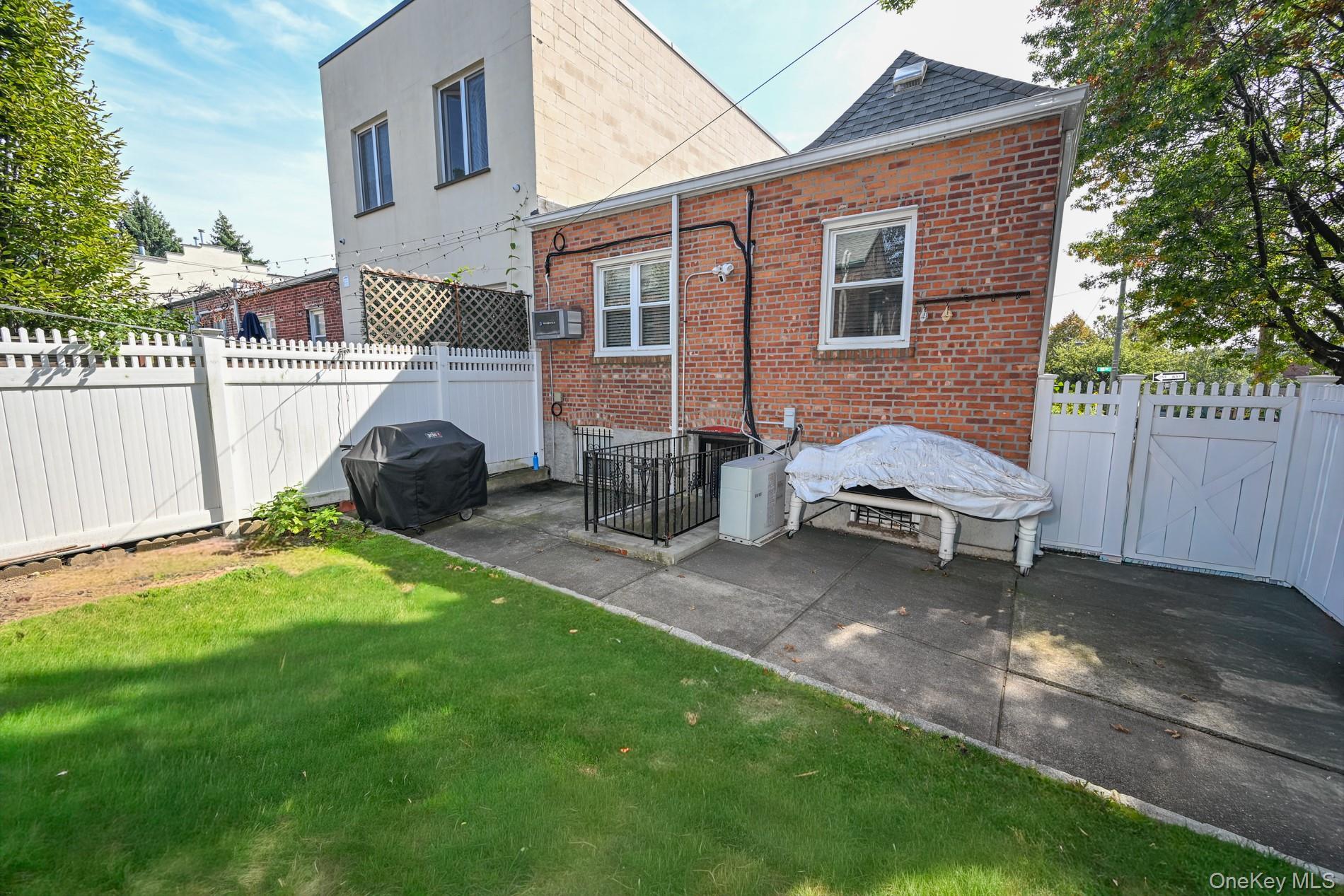Single Family 58th Road  Queens, NY 11379, MLS-1058279-19