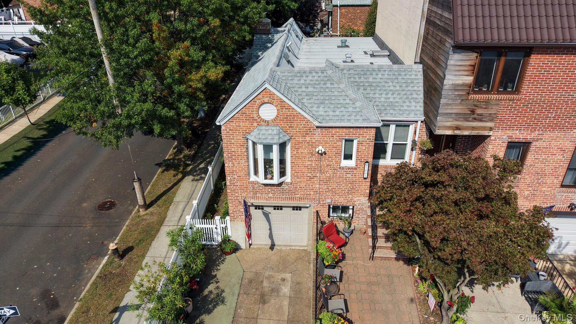 Single Family 58th Road  Queens, NY 11379, MLS-1058279-26