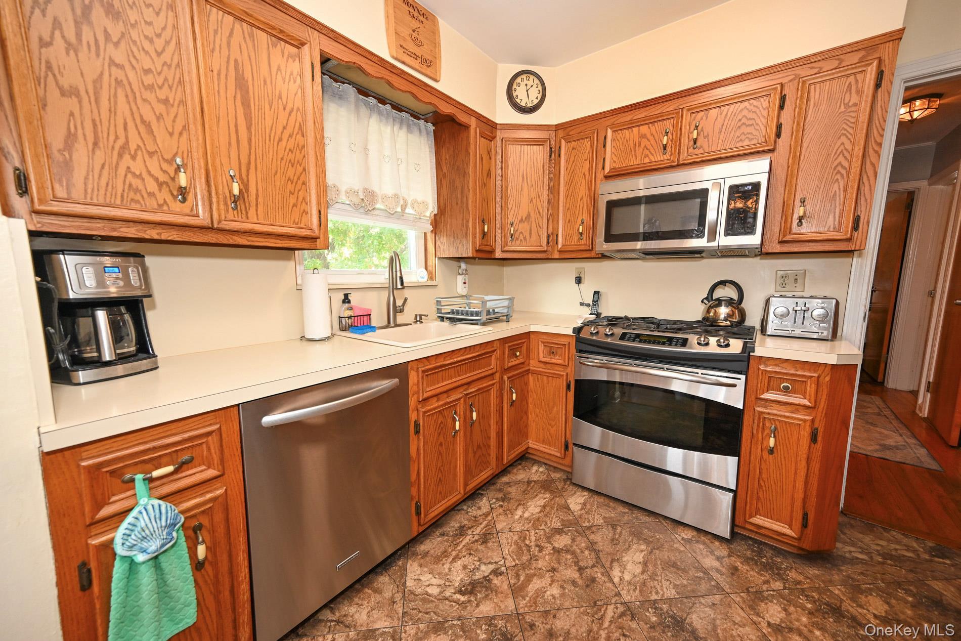 Single Family 58th Road  Queens, NY 11379, MLS-1058279-3