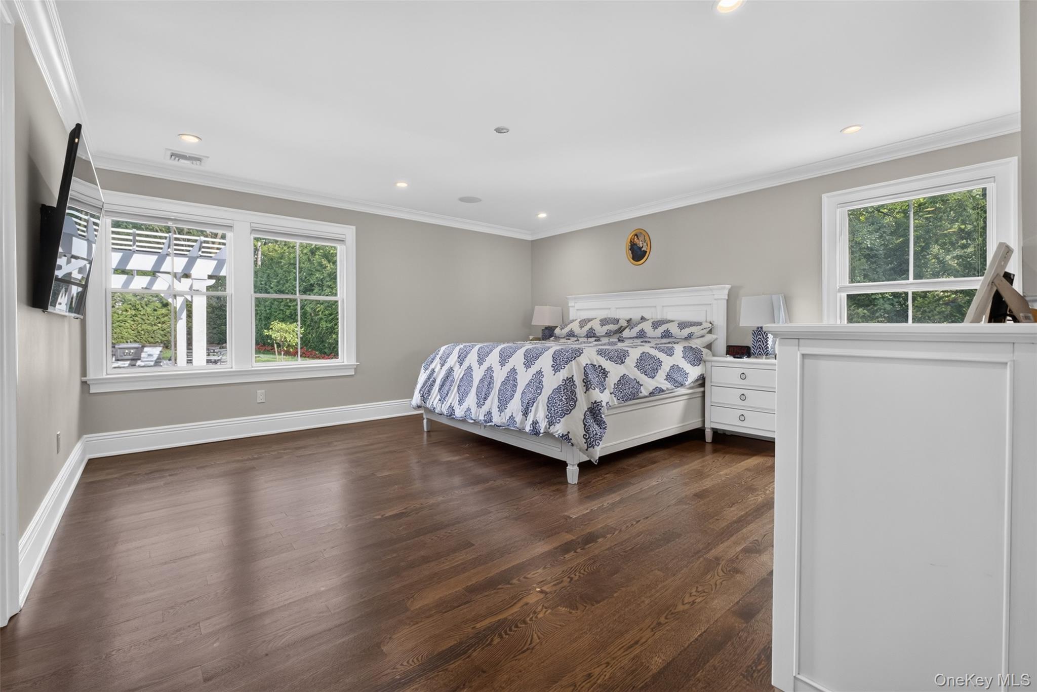 Single Family Valley Avenue Nassau County, NY 11560, MLS-1058290-23