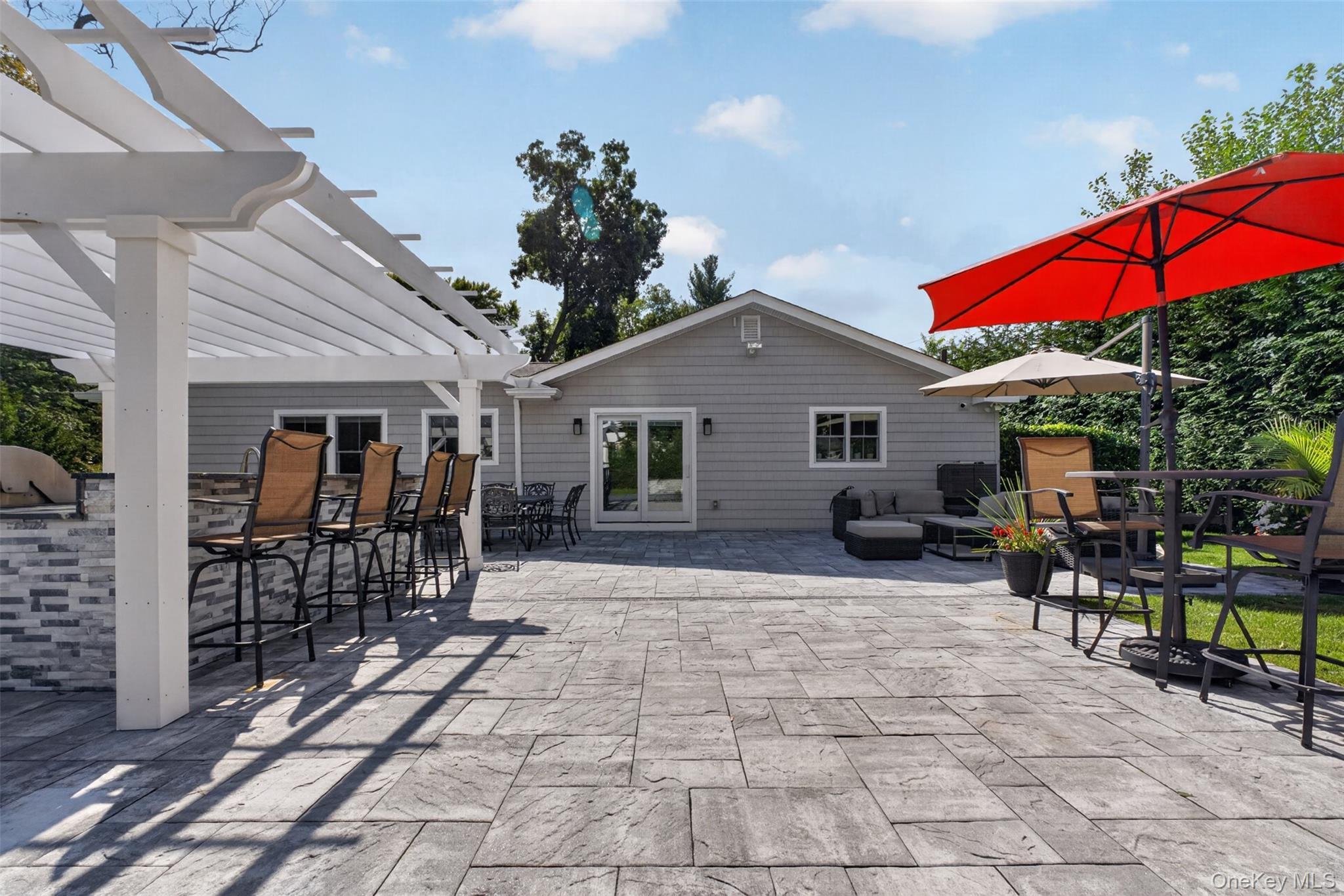 Single Family Valley Avenue Nassau County, NY 11560, MLS-1058290-41