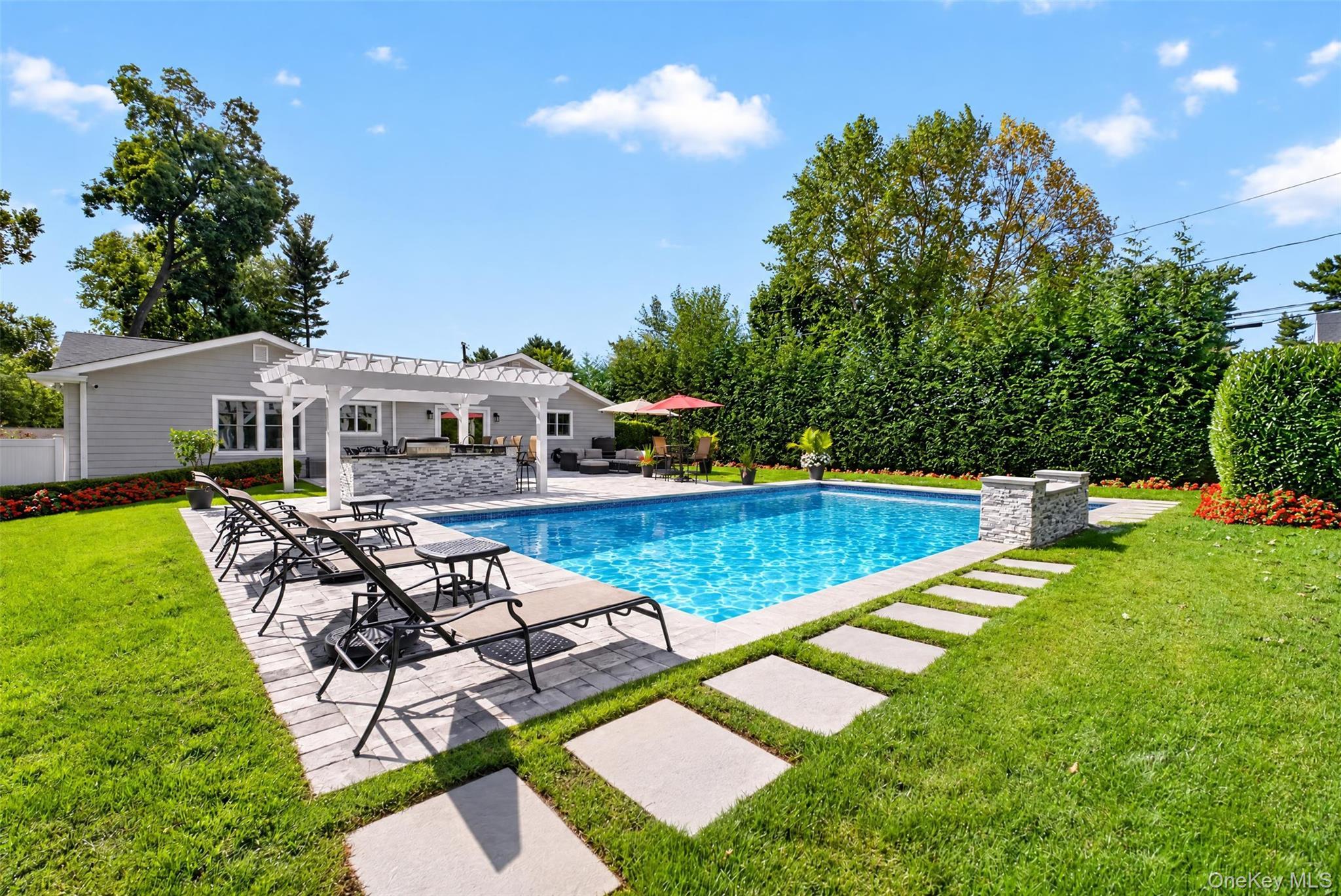 Single Family Valley Avenue Nassau County, NY 11560, MLS-1058290-6