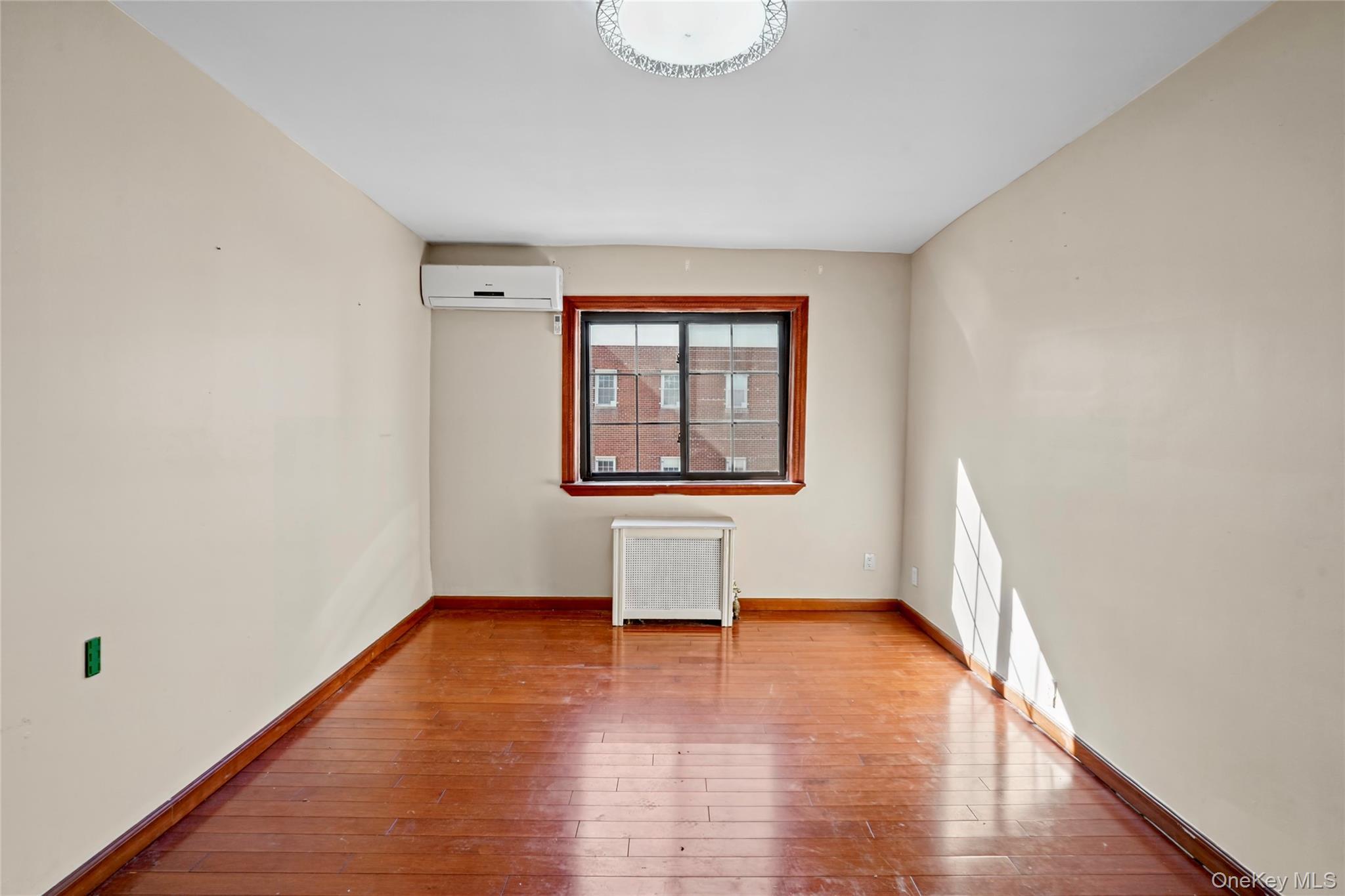 Single Family 63rd Street  Queens, NY 11377, MLS-1058331-10
