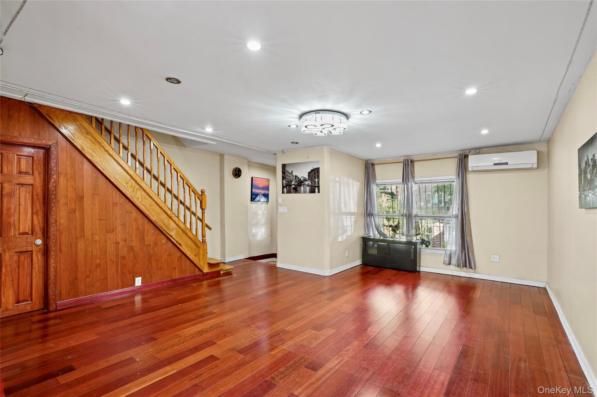 Single Family 63rd Street  Queens, NY 11377, MLS-1058331-2