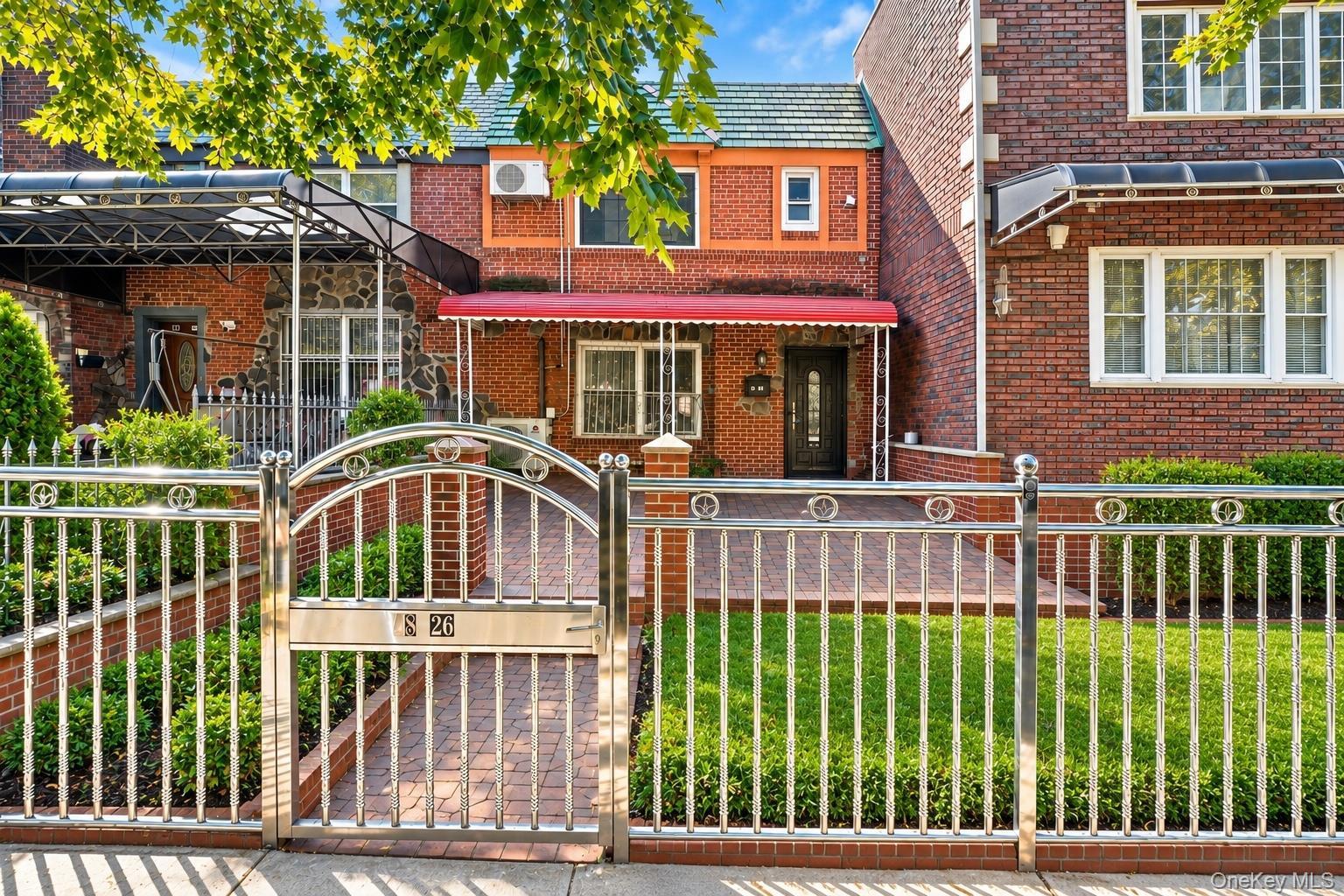 Single Family 63rd Street  Queens, NY 11377, MLS-1058331-27